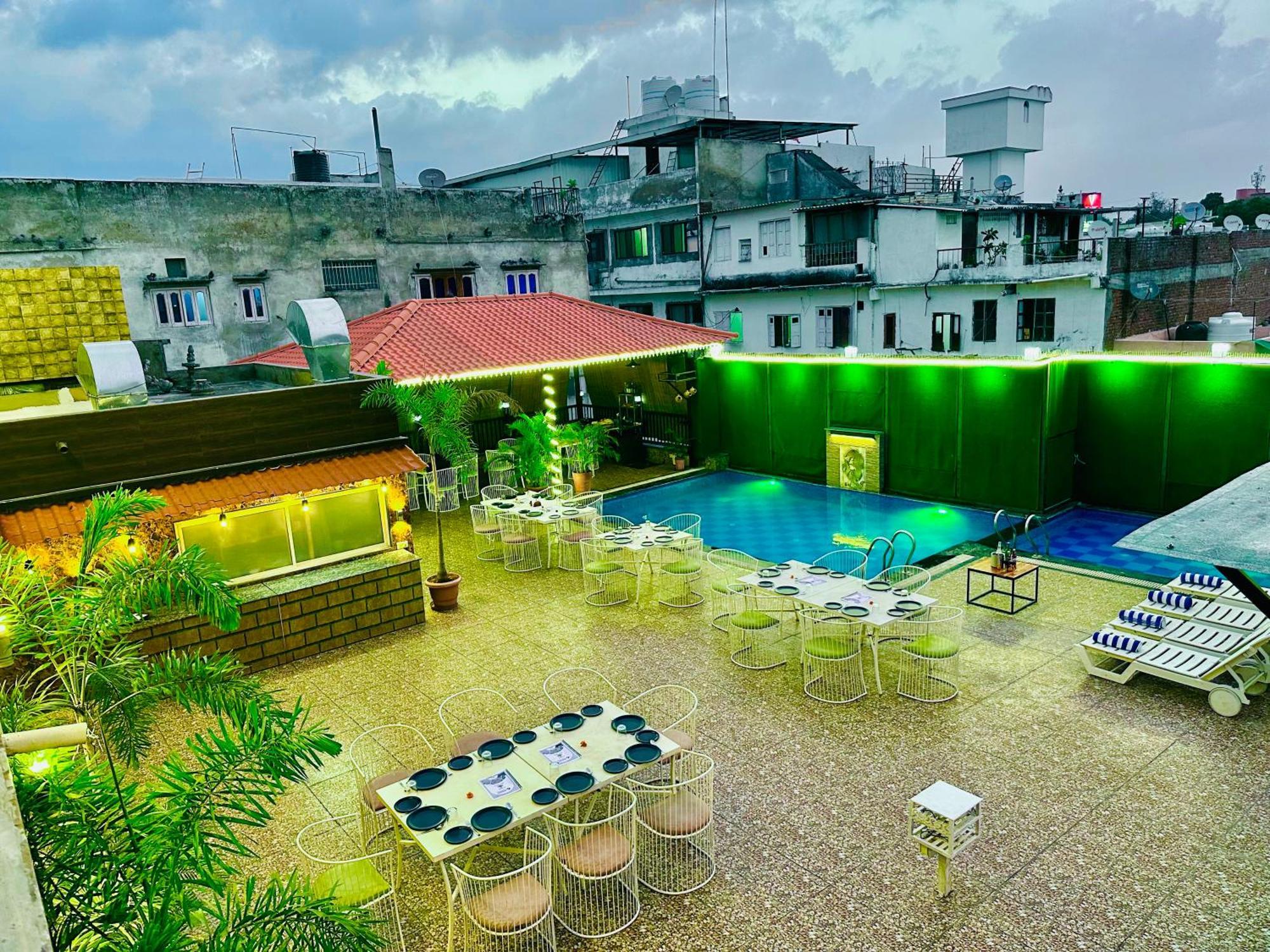 Hotel Grand Bhagwat, 4*