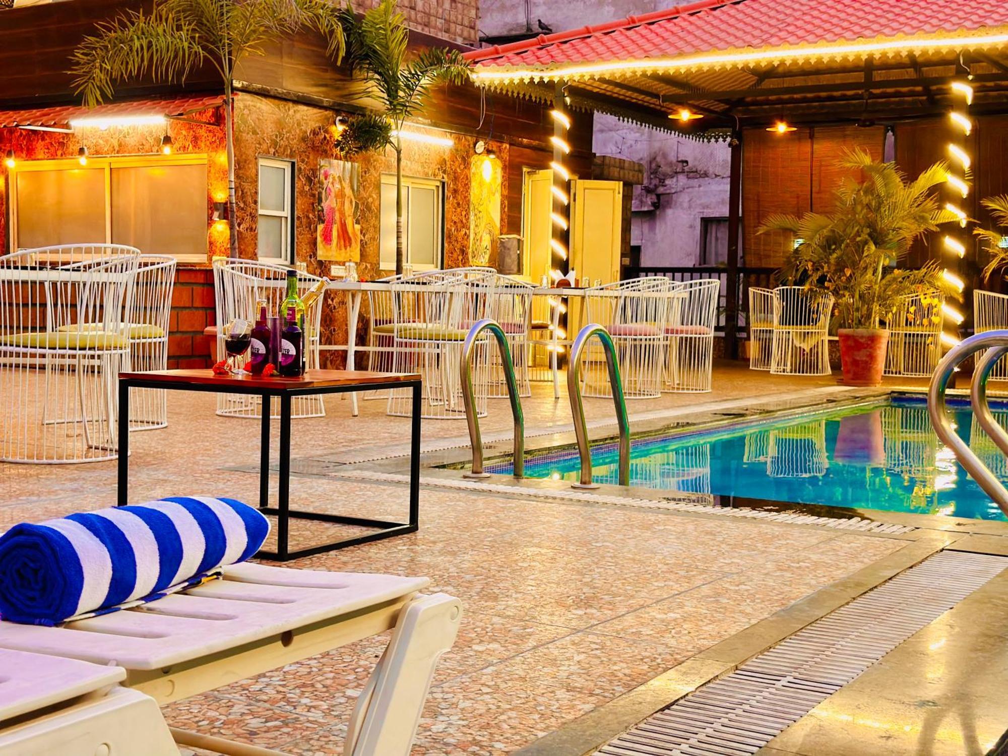 Hotel Grand Bhagwat,