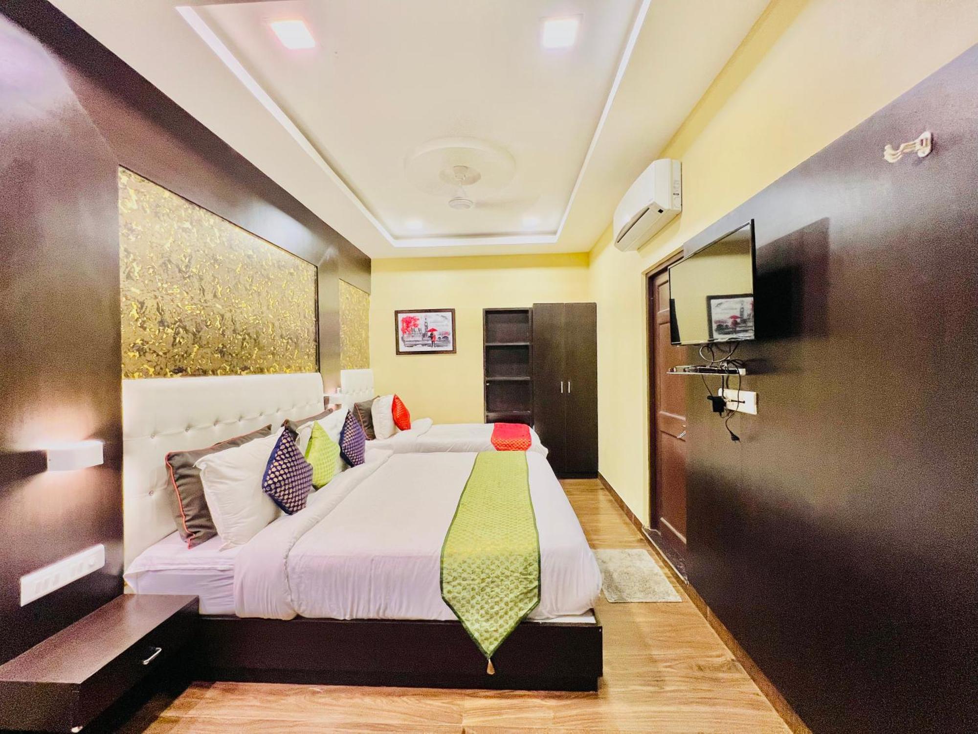 Grand Bhagwat, 4*