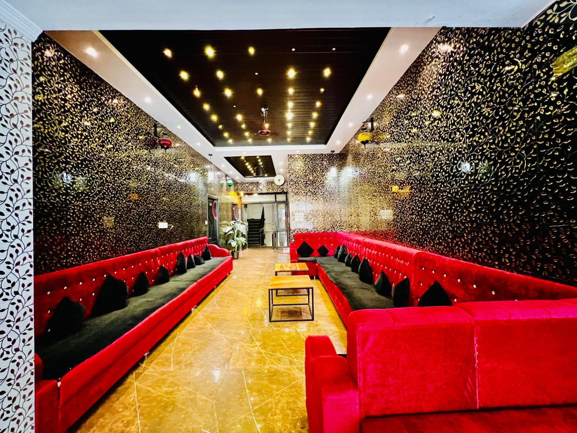 Hotel Grand Bhagwat,