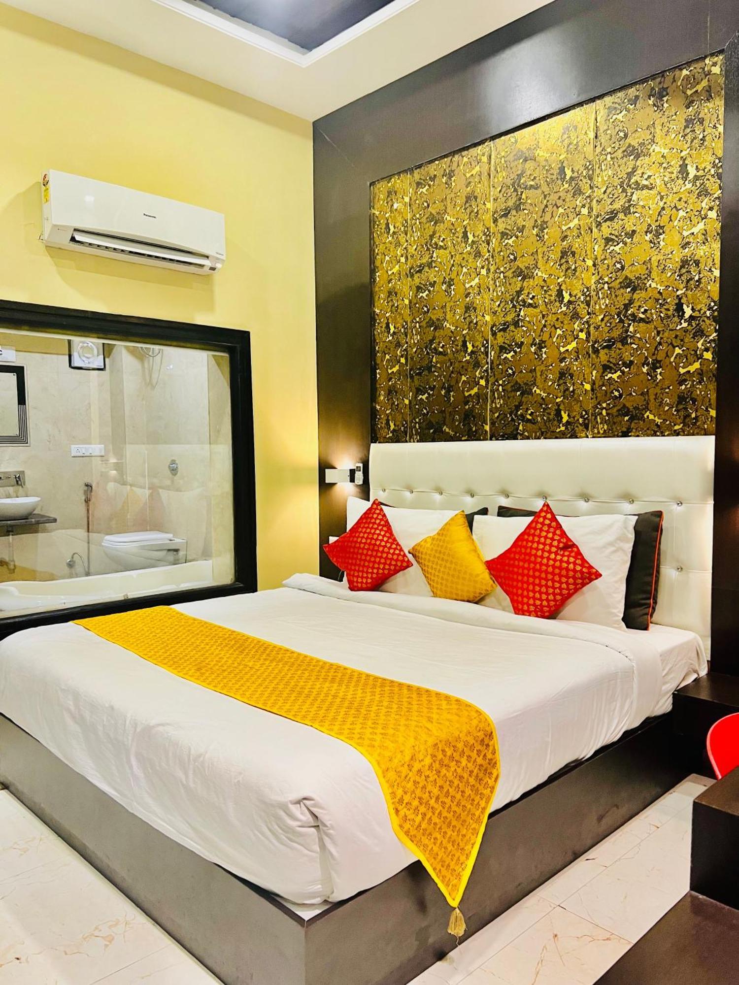 Grand Bhagwat, Hotel