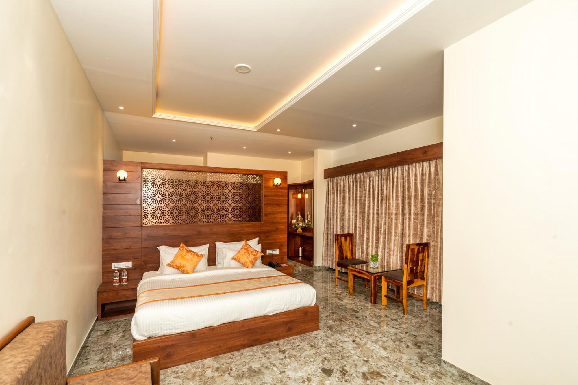 The Grand Fateh Hotel