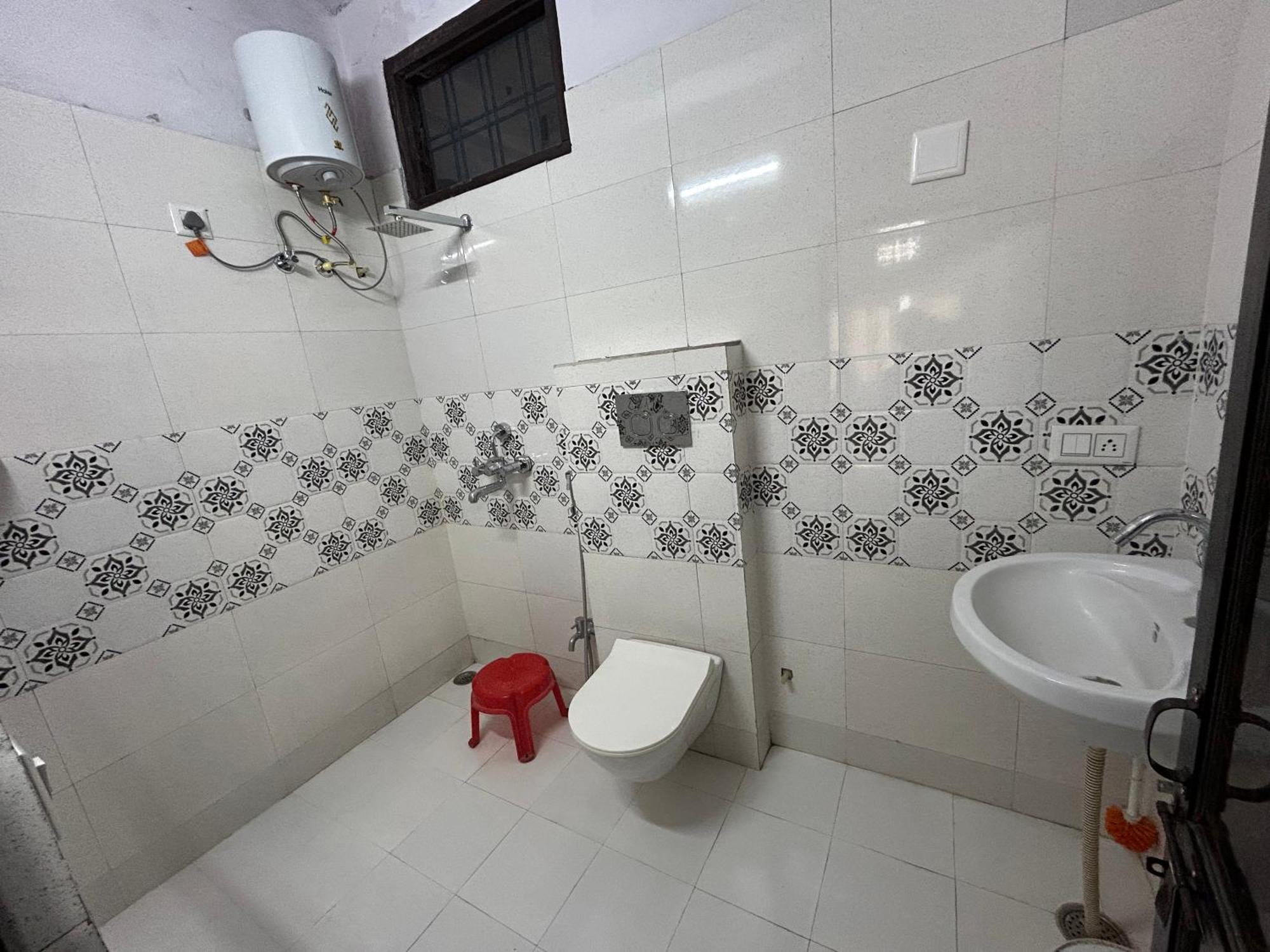 Ashish Guest House, Goverdhan