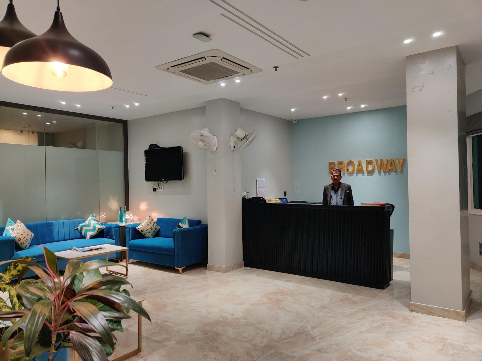 Hotel Broadway 3*