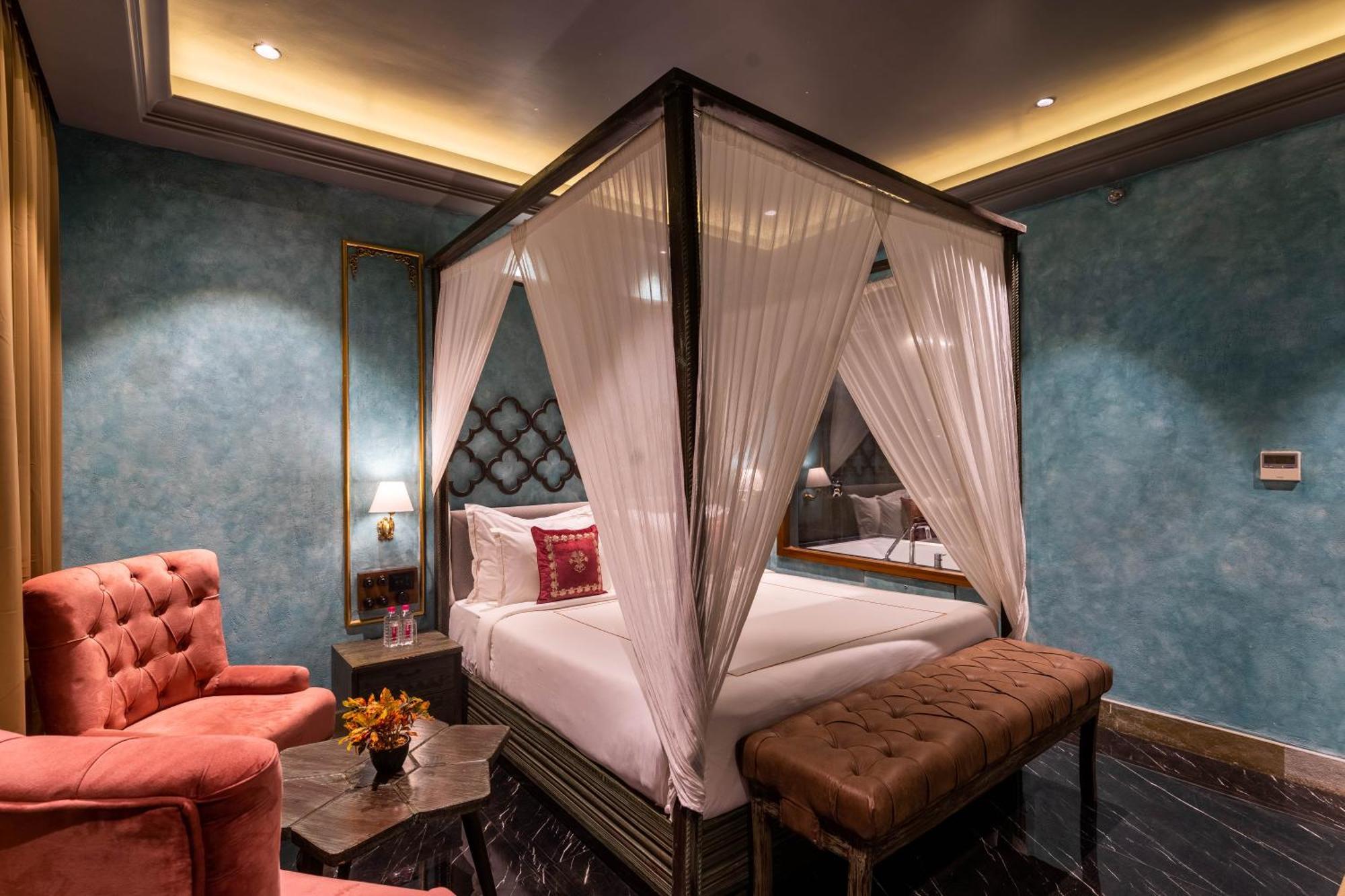 Historia Royal Hotel