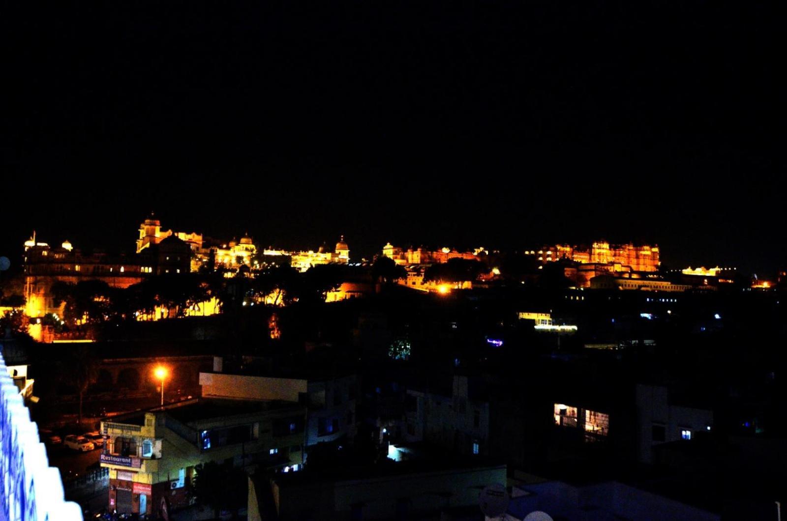 Aaram Mahal By Pachar Group Hotel