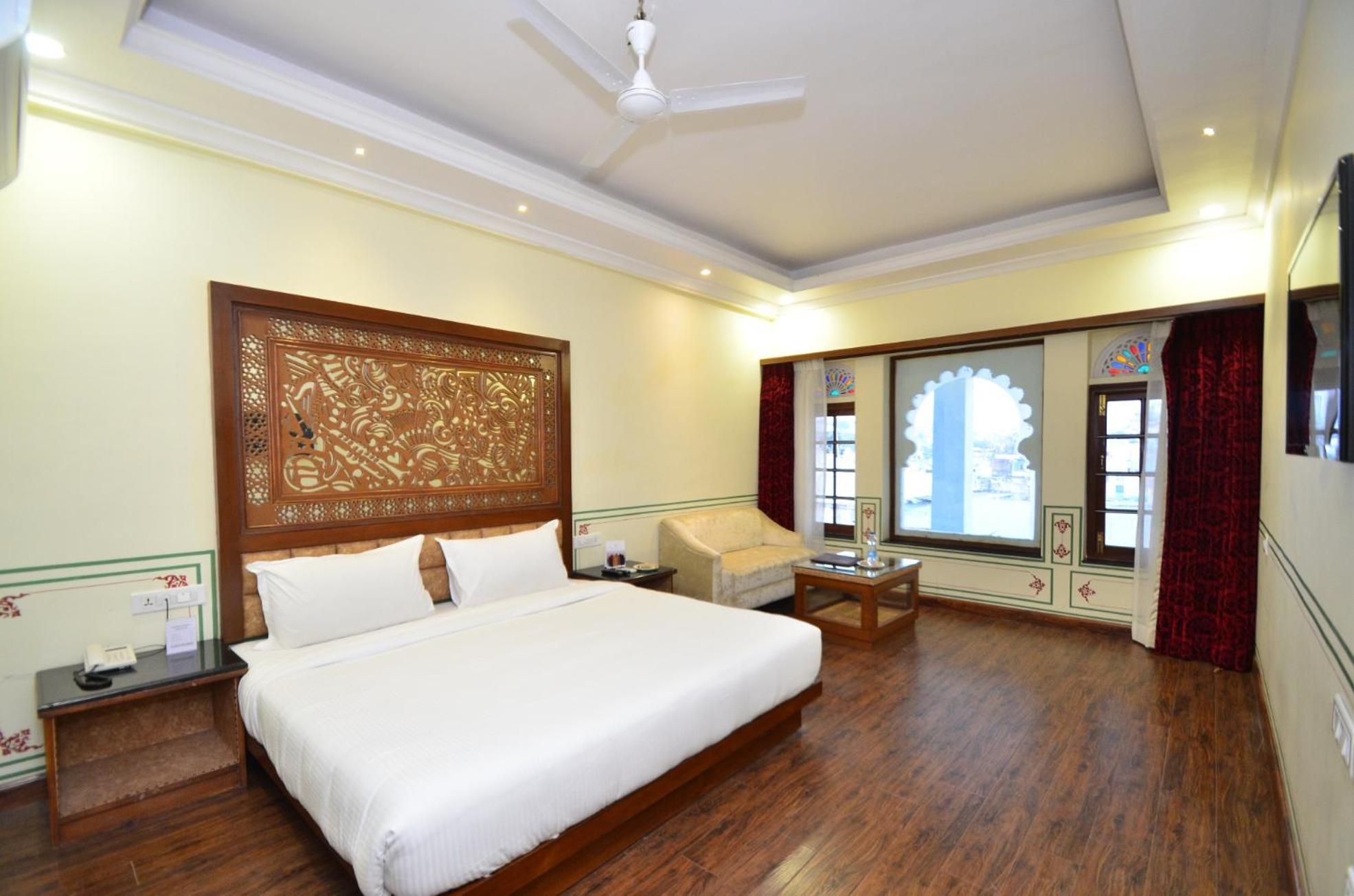 Aaram Mahal By Pachar Group 4*