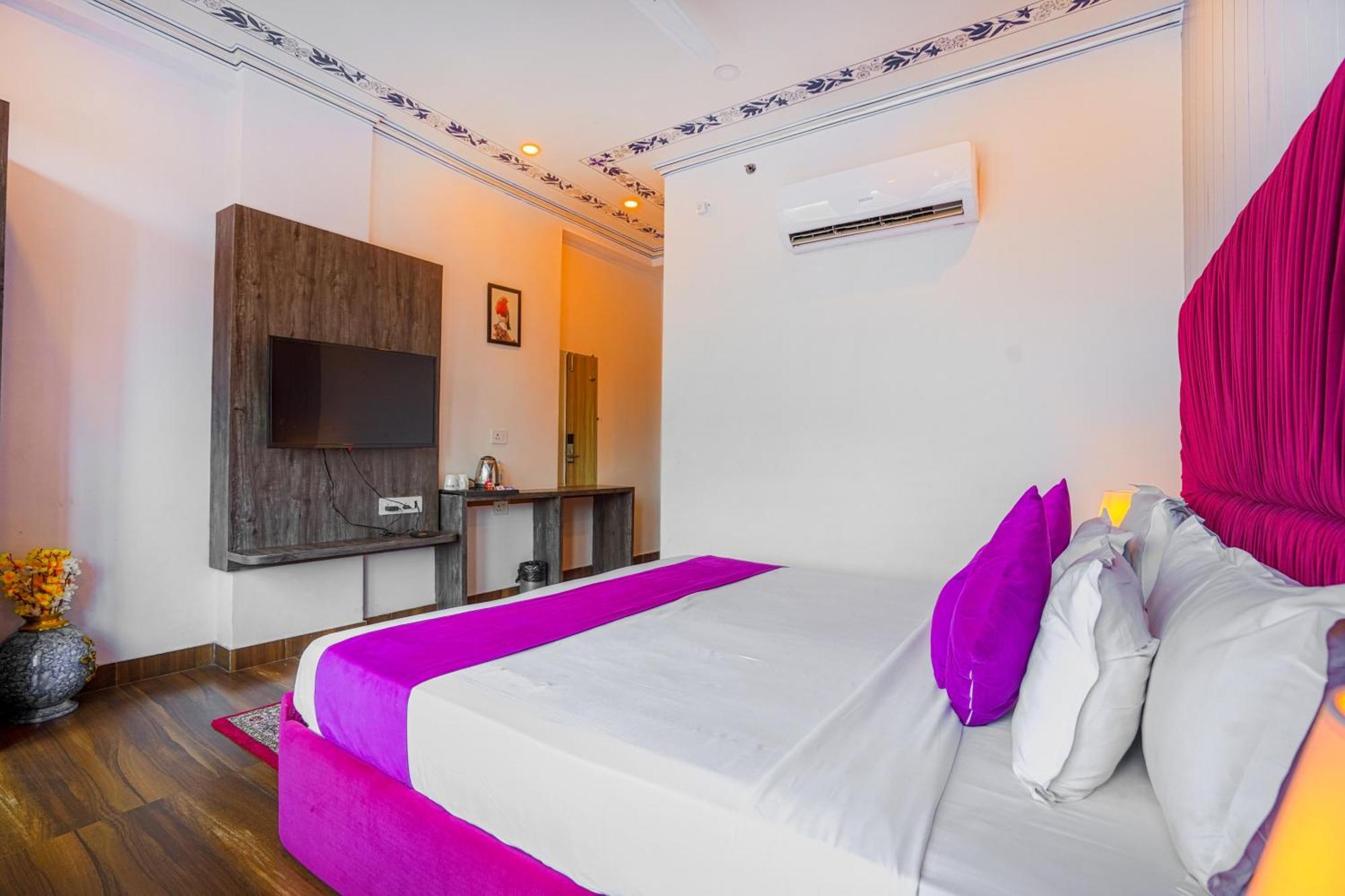 Hotel Pax Grand Blue 3 Min Walk From Railway Station