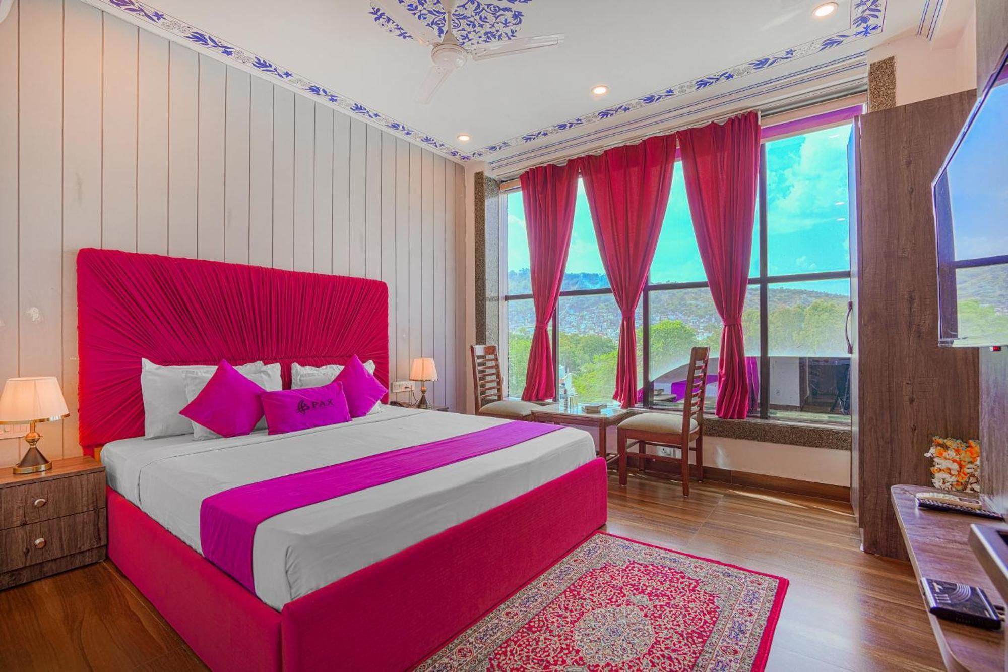 Pax Grand Blue 3 Min Walk From Railway Station Udaipur