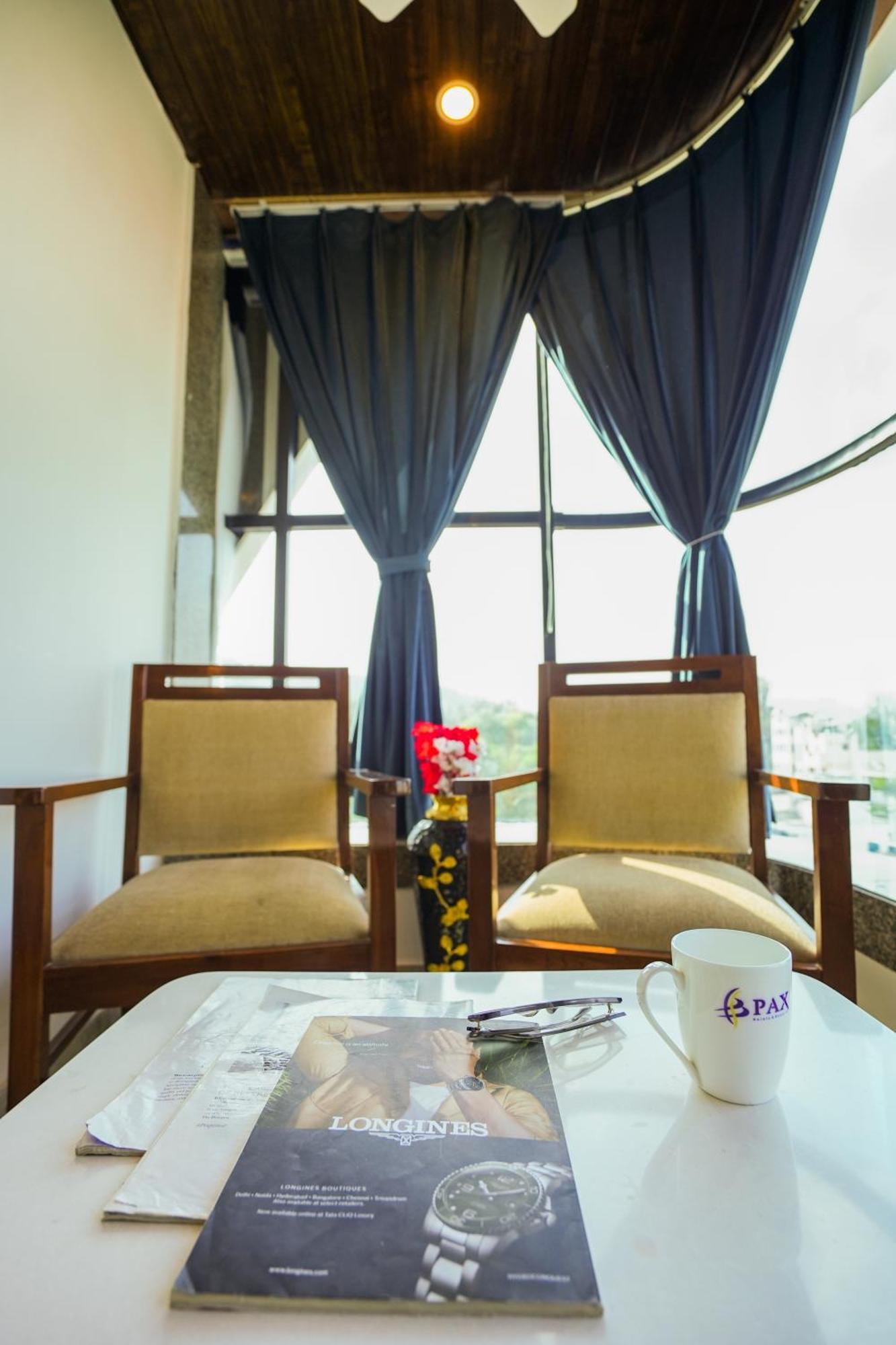 Pax Grand Blue 3 Min Walk From Railway Station Hotel Udaipur