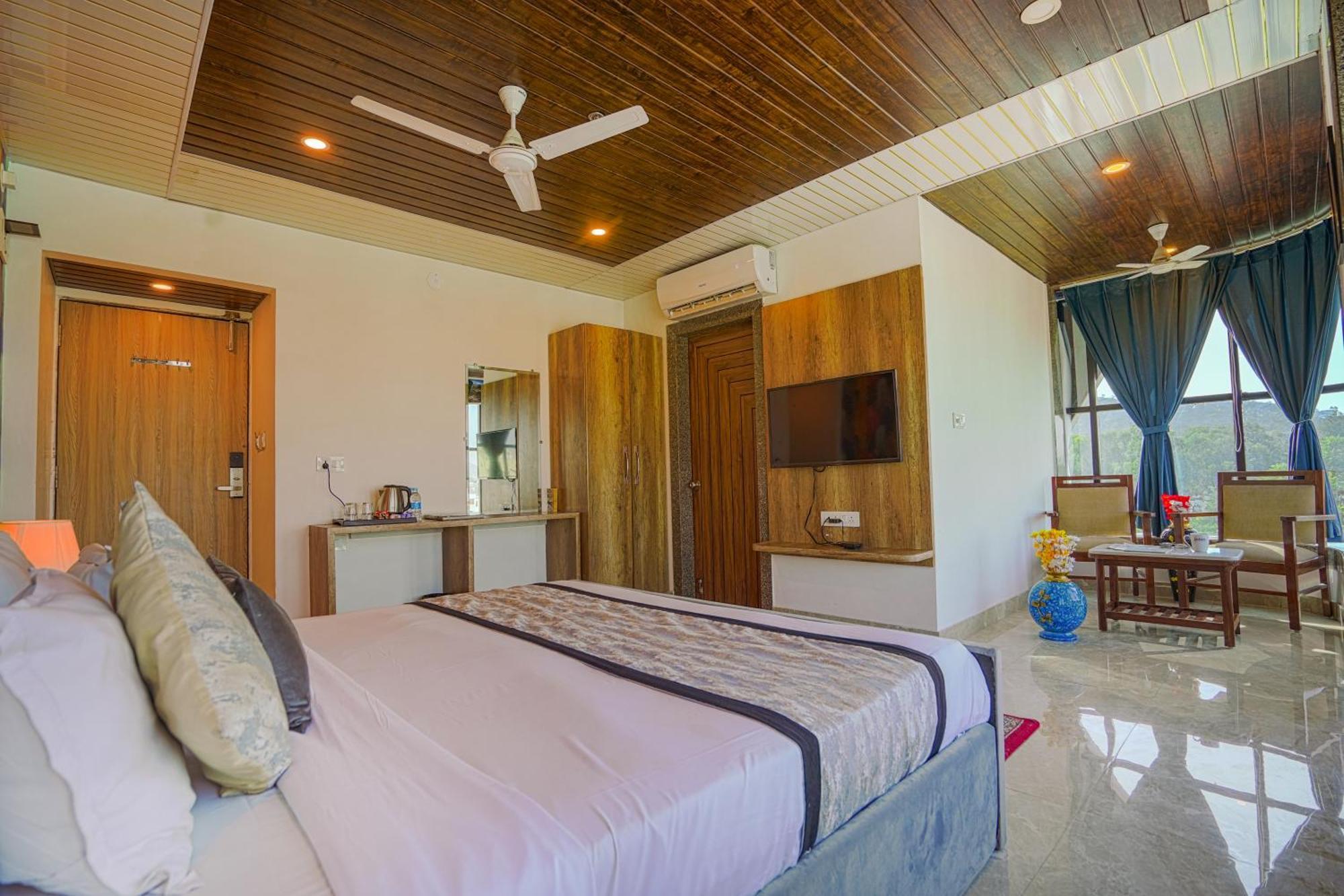 Pax Grand Blue 3 Min Walk From Railway Station 4*