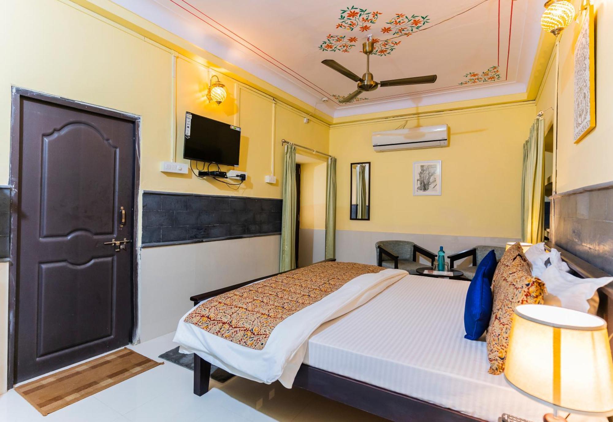 Bed & Breakfast Kalyan 3*