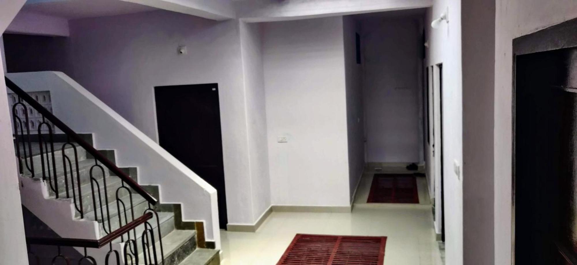 Ashish Guest House, Goverdhan Hotel *