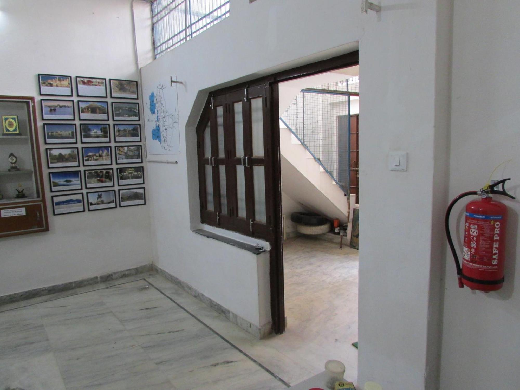 Ashish Guest House, Goverdhan Hotel