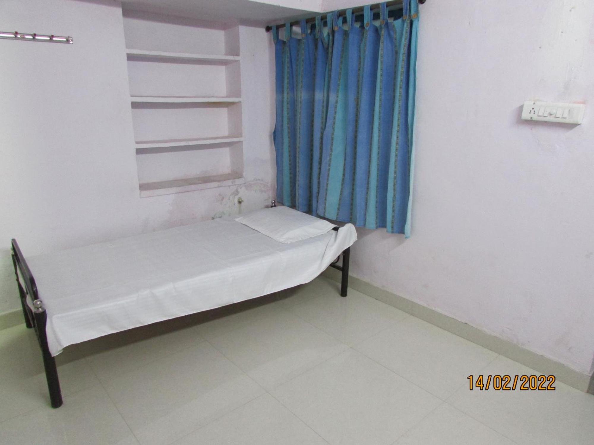 Ashish Guest House, Goverdhan
