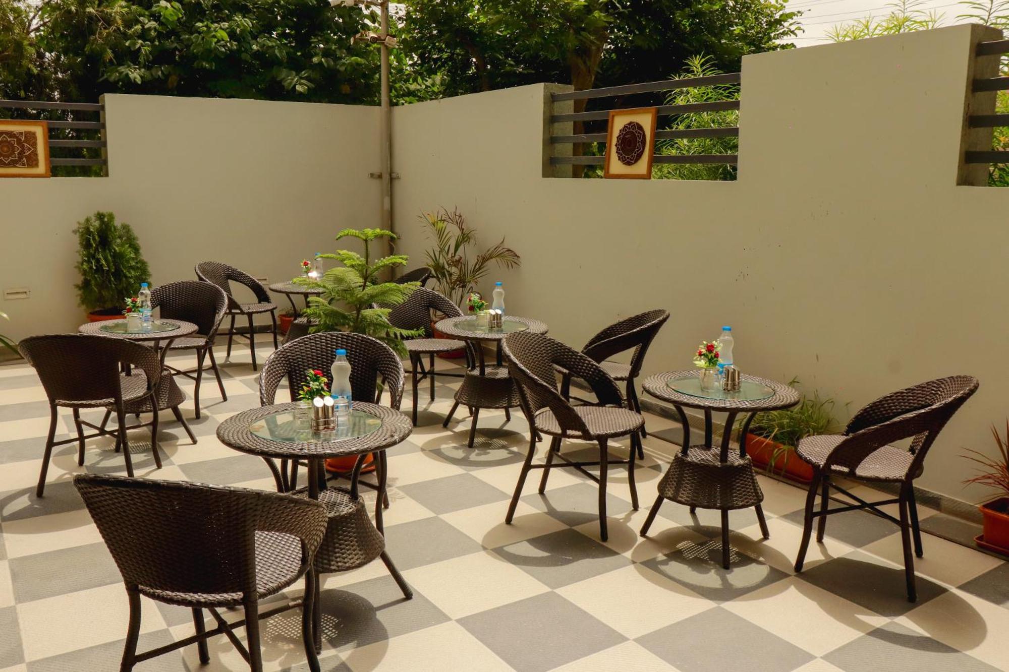 Hillcrest Palace Hotel Udaipur