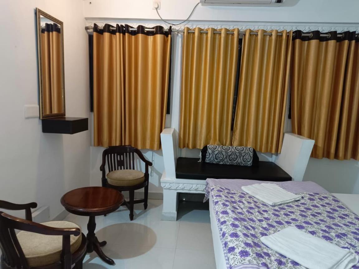 Guest house The Royal View