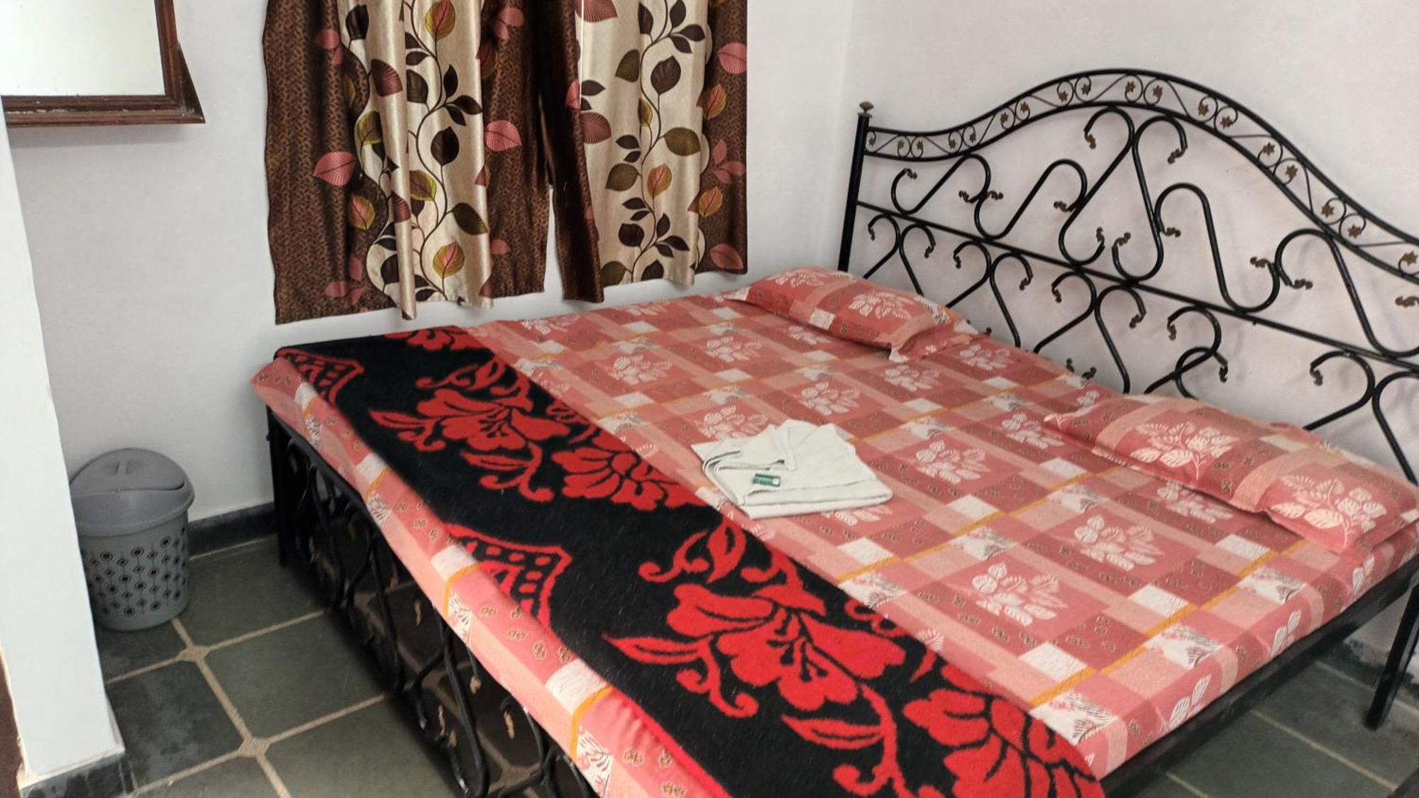 Bed & Breakfast Jag Niwas & Pure Veg Restaurant Udaipur