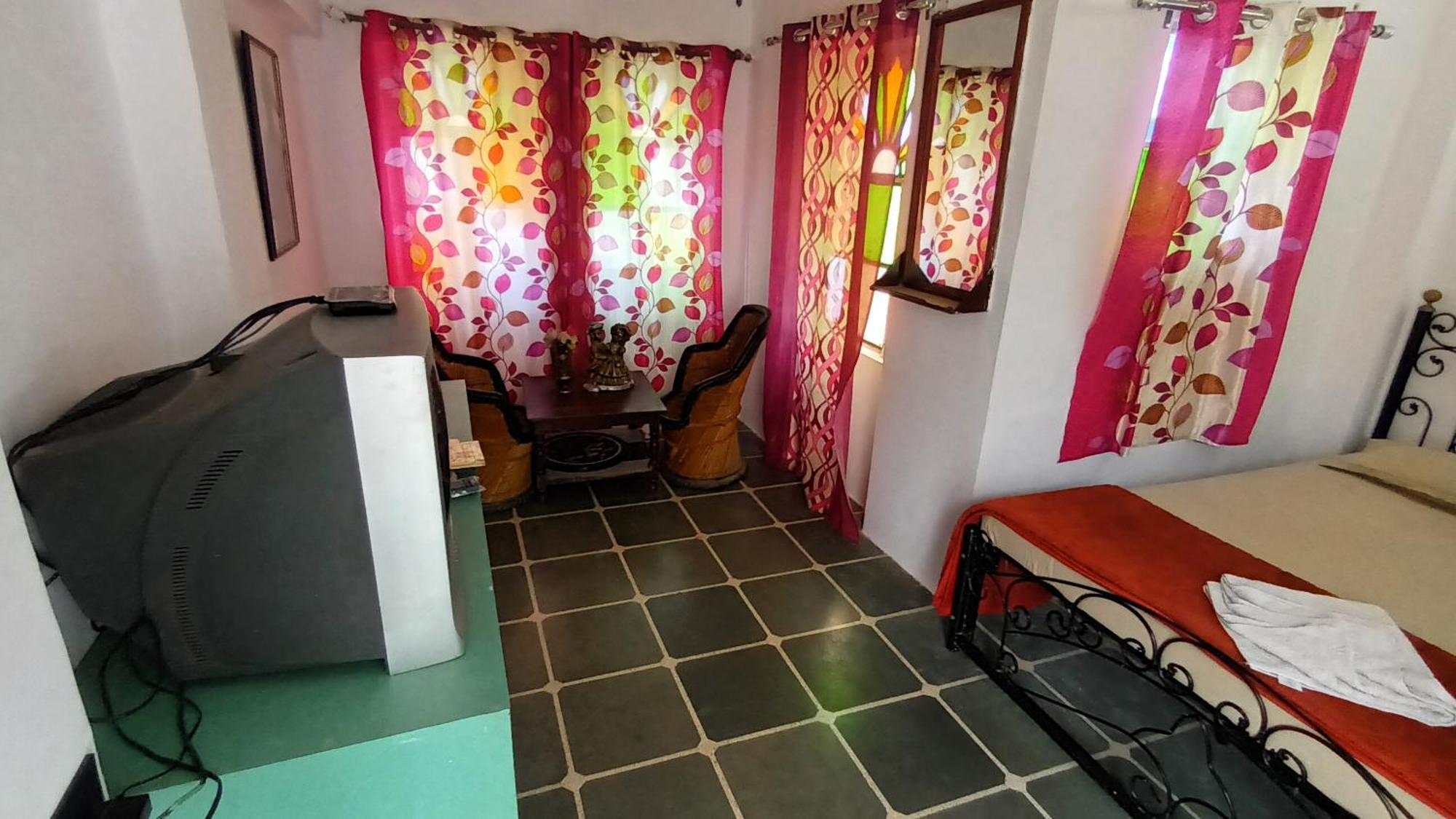 Bed & Breakfast Jag Niwas & Pure Veg Restaurant Udaipur