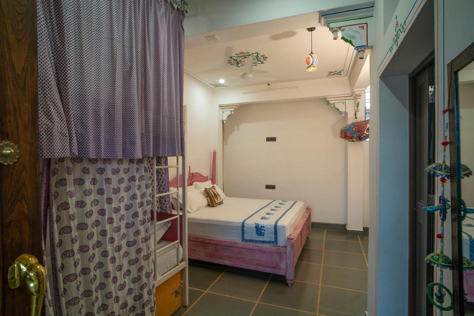 Soham Haveli Hostel *
