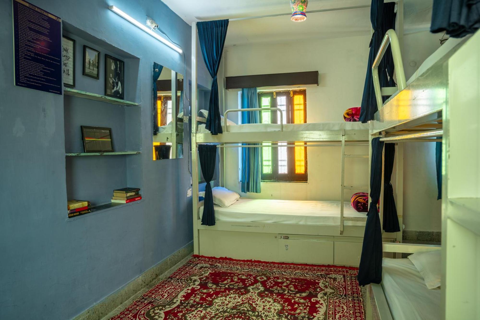 Dreamyard Hostel *