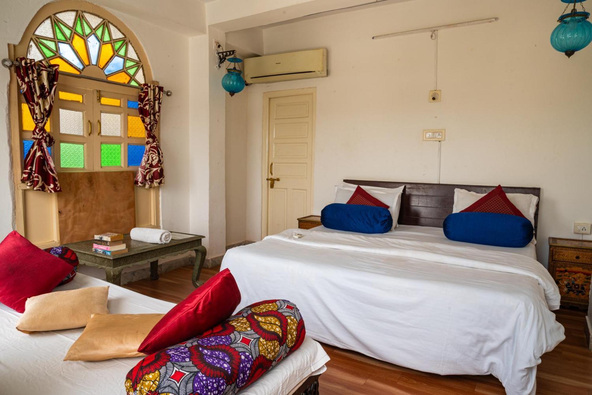 Dreamyard Hostel *