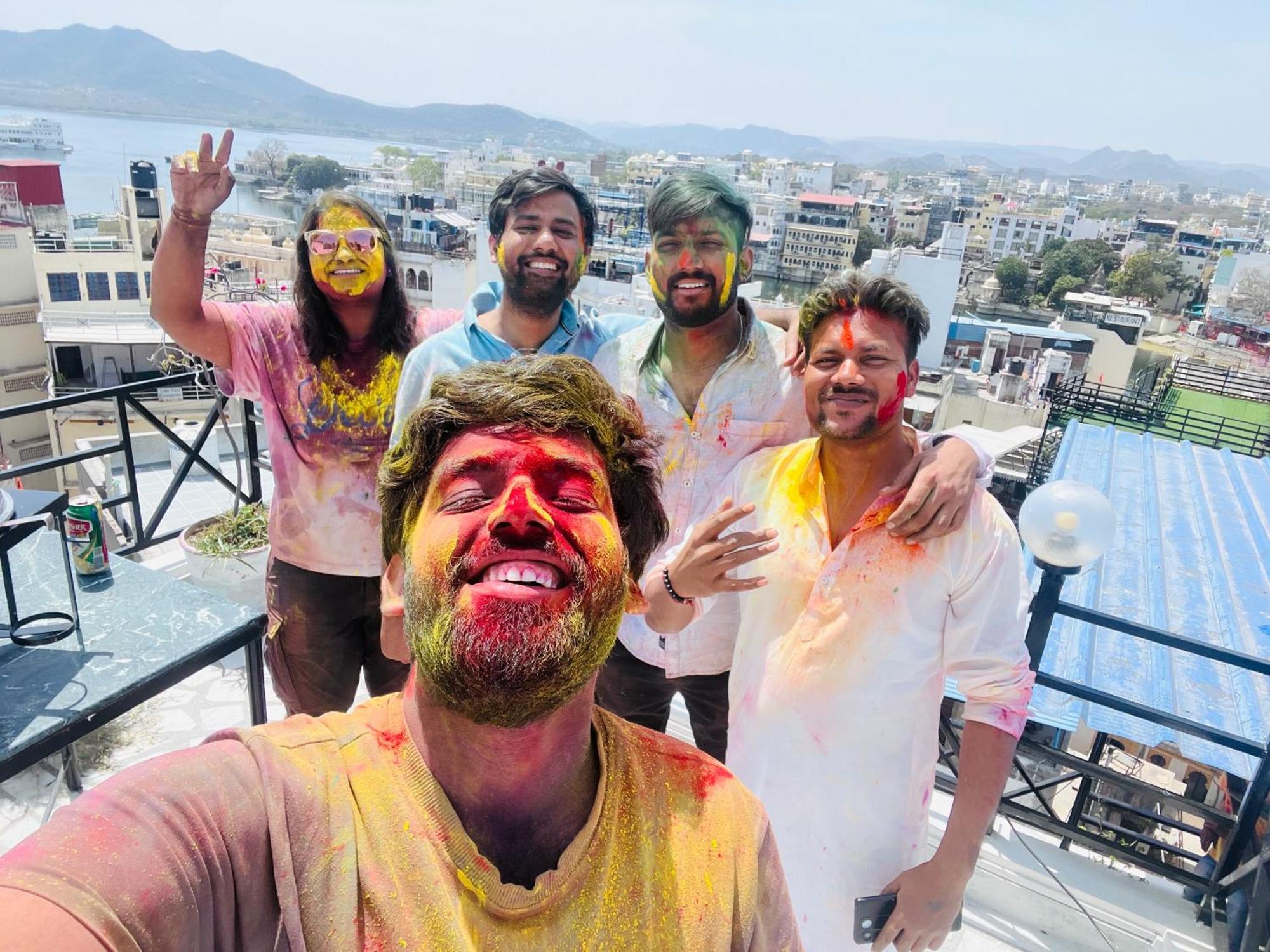 3 Raahi Hostel *