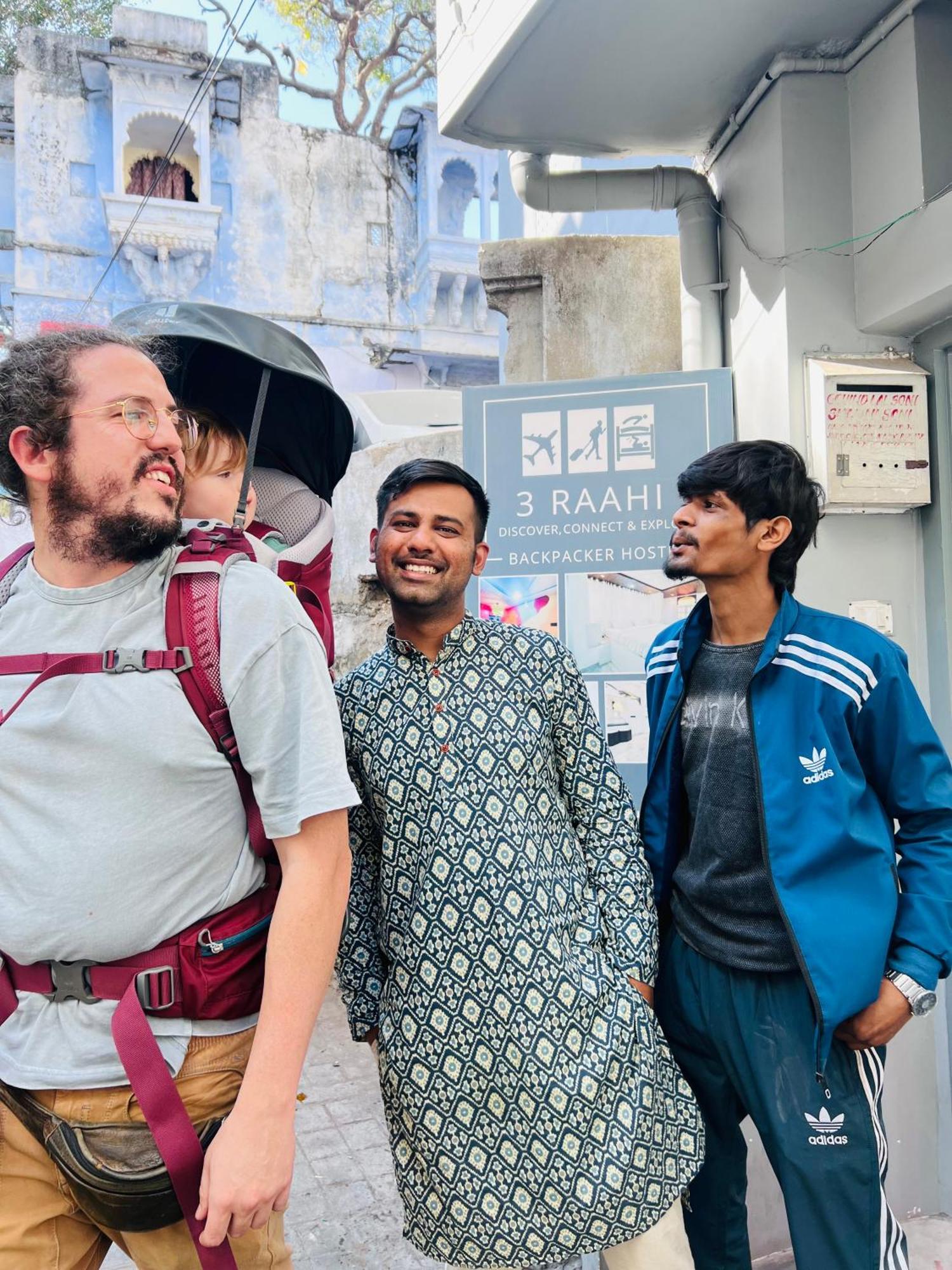 3 Raahi Hostel *