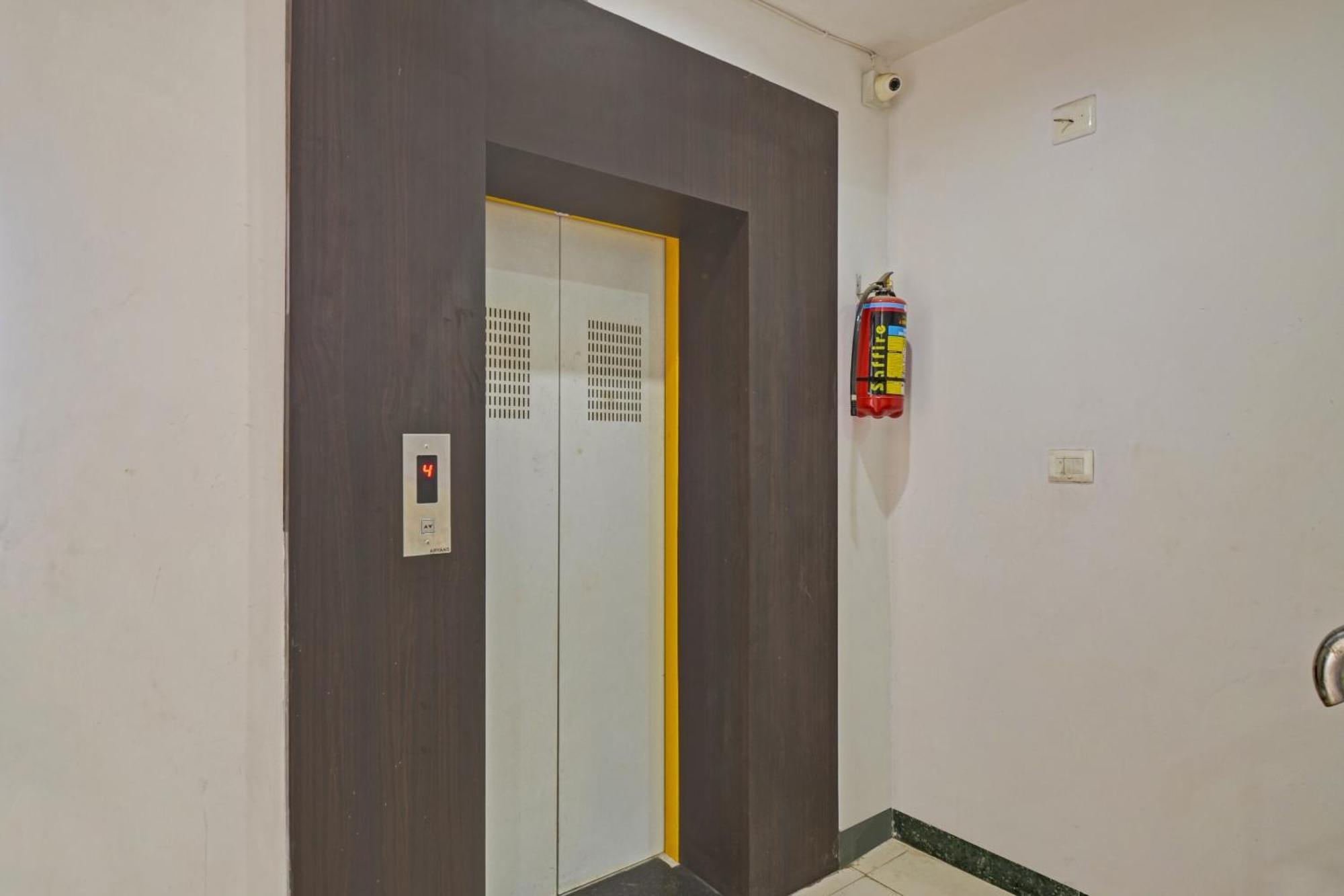 Hotel O Kk Palace Udaipur