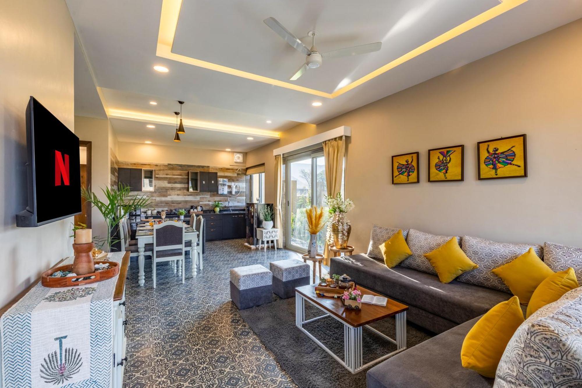 Elivaas 2 Bhk Pet Friendly With Pvt Pool - Heaven In Hill Villa Udaipur