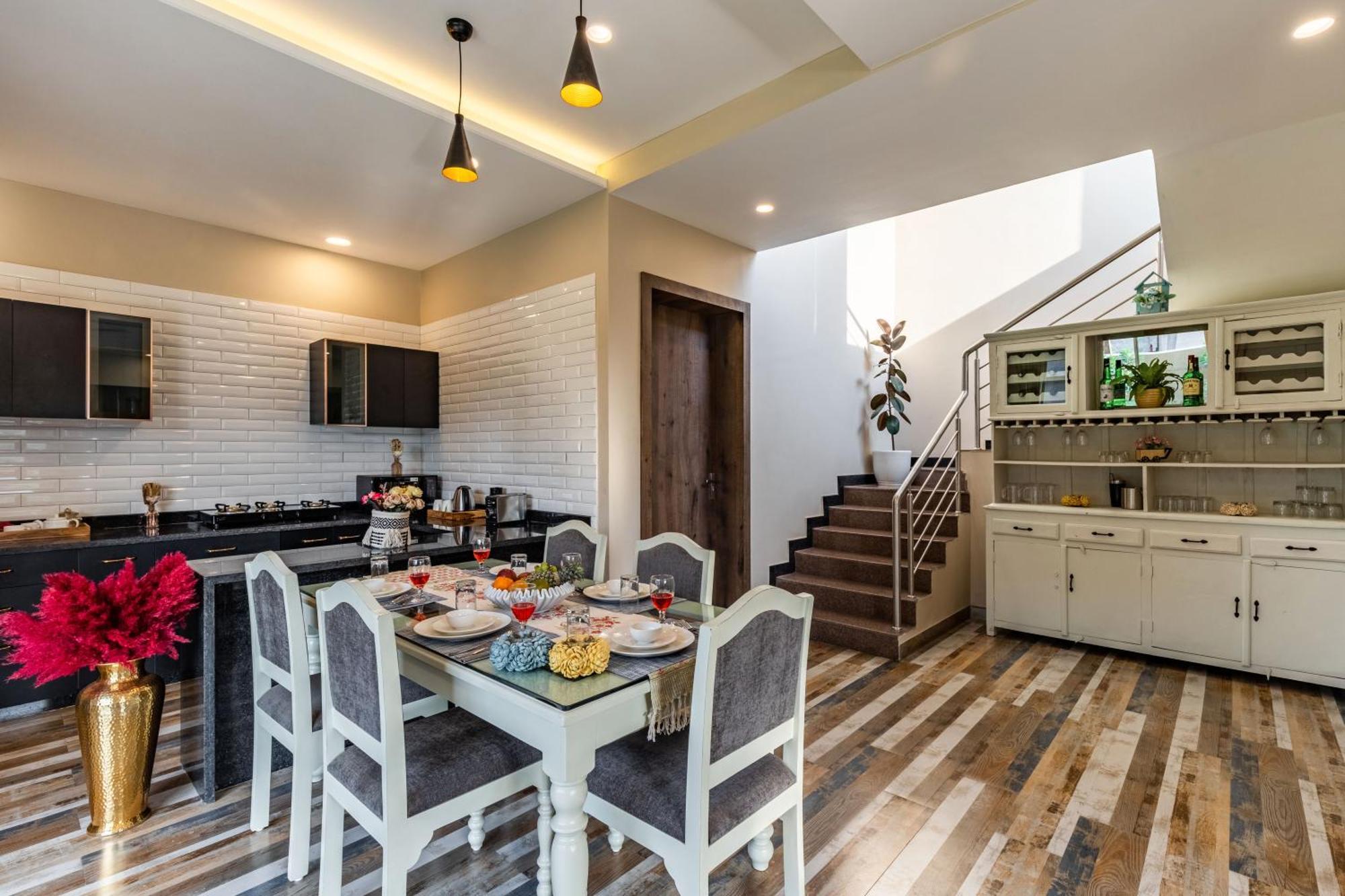 Elivaas 2 Bhk Pet Friendly With Pvt Pool - Heaven In Hill Udaipur