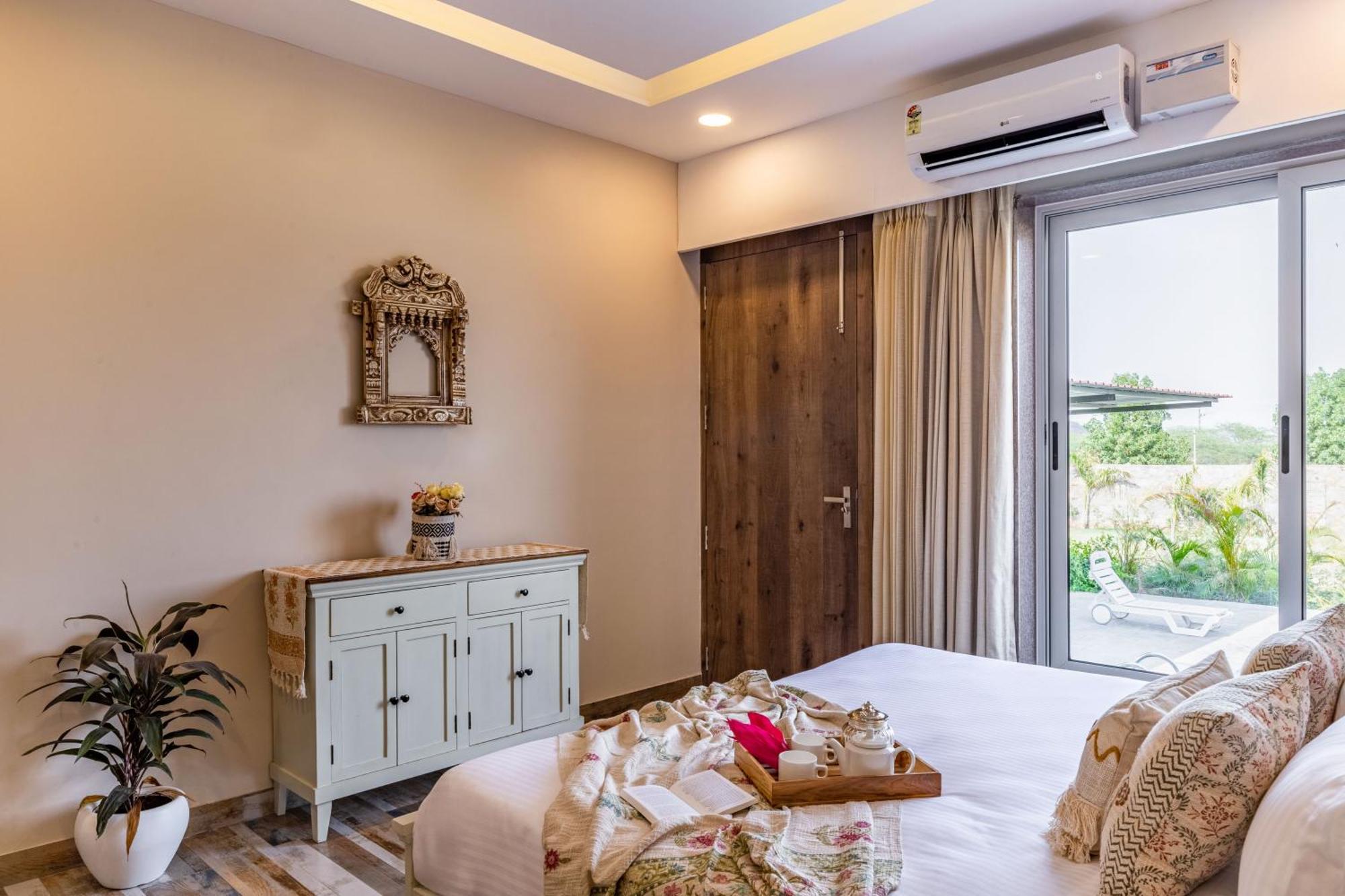 Villa Elivaas 2 Bhk Pet Friendly With Pvt Pool - Heaven In Hill Udaipur