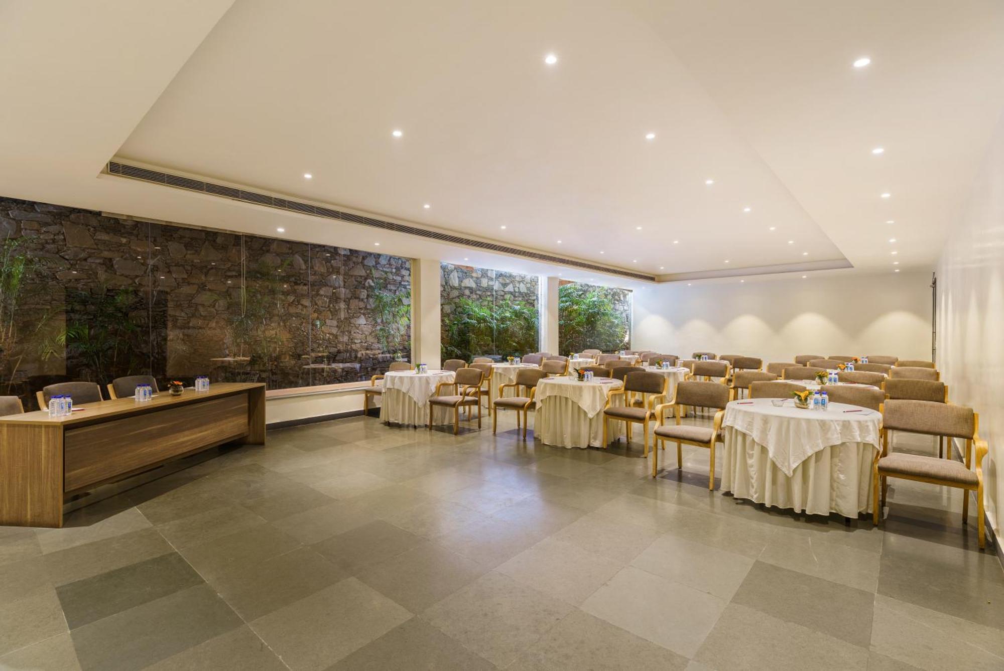 Tatsaraasa & Spa, Resort