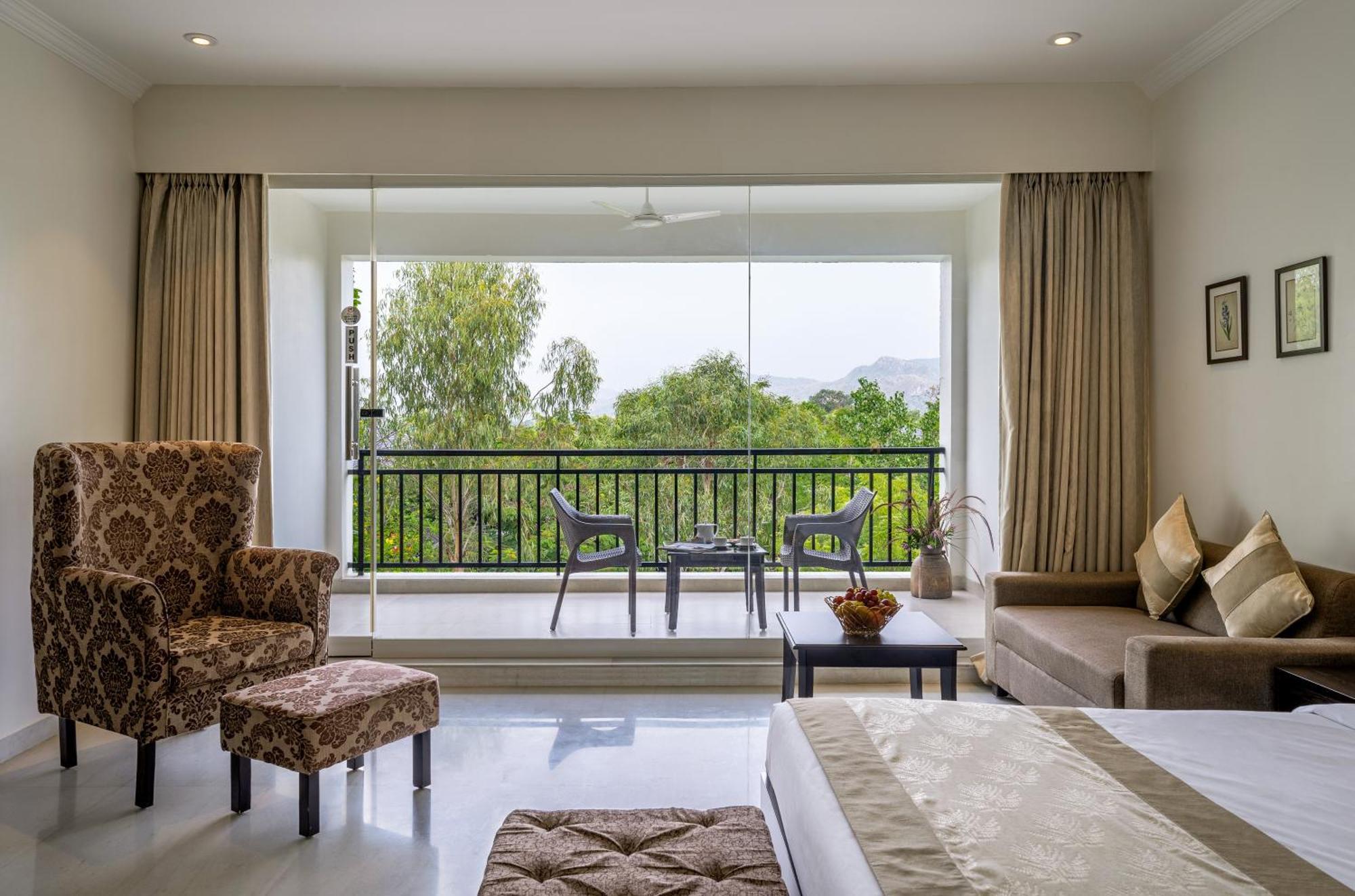 Tatsaraasa & Spa, 5*