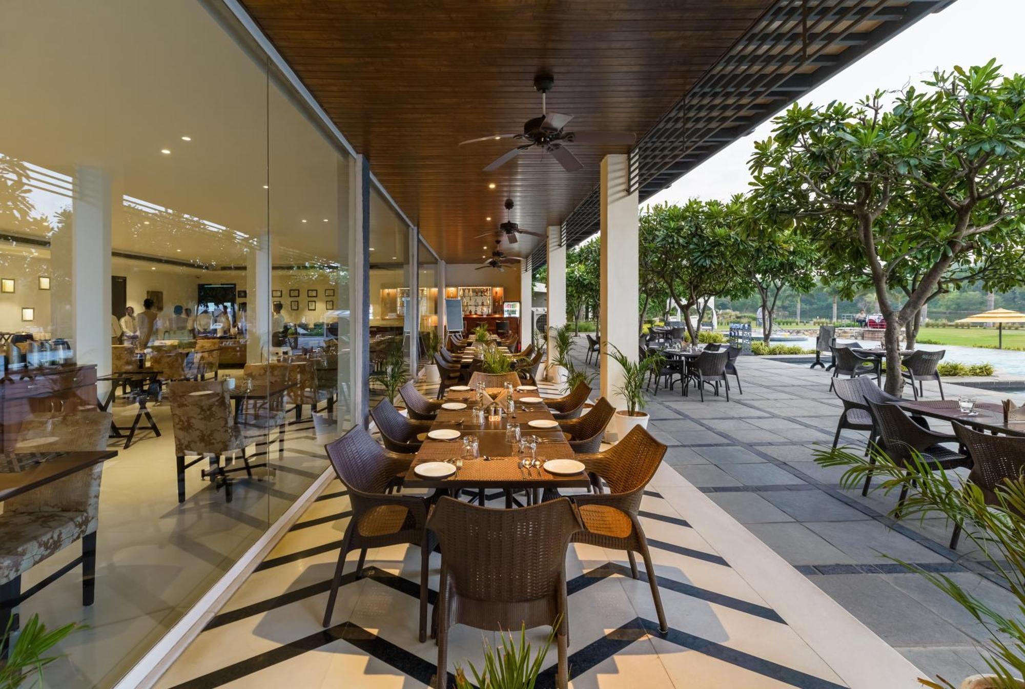Tatsaraasa & Spa, Resort