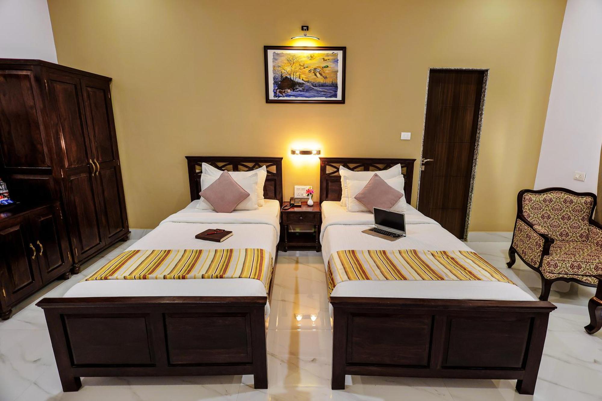Revaas View Boutique 3*