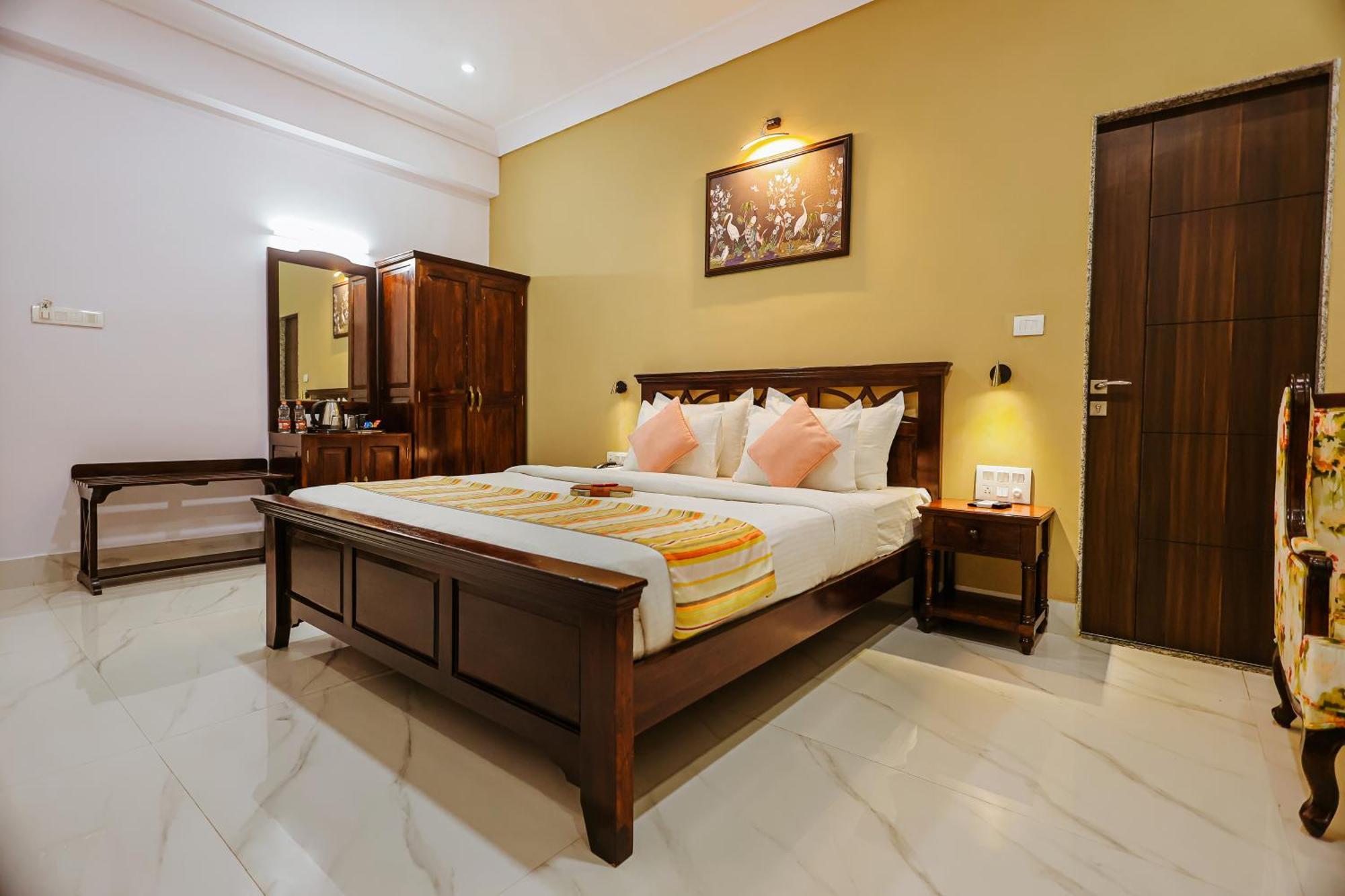 Revaas View Boutique 3*