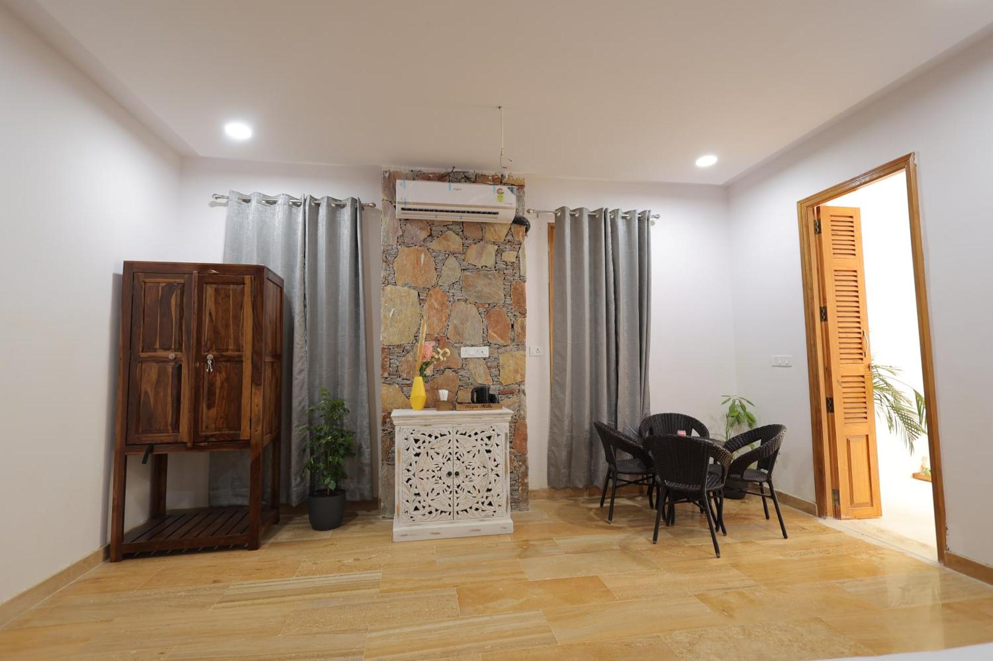 Goya Hills Villa
