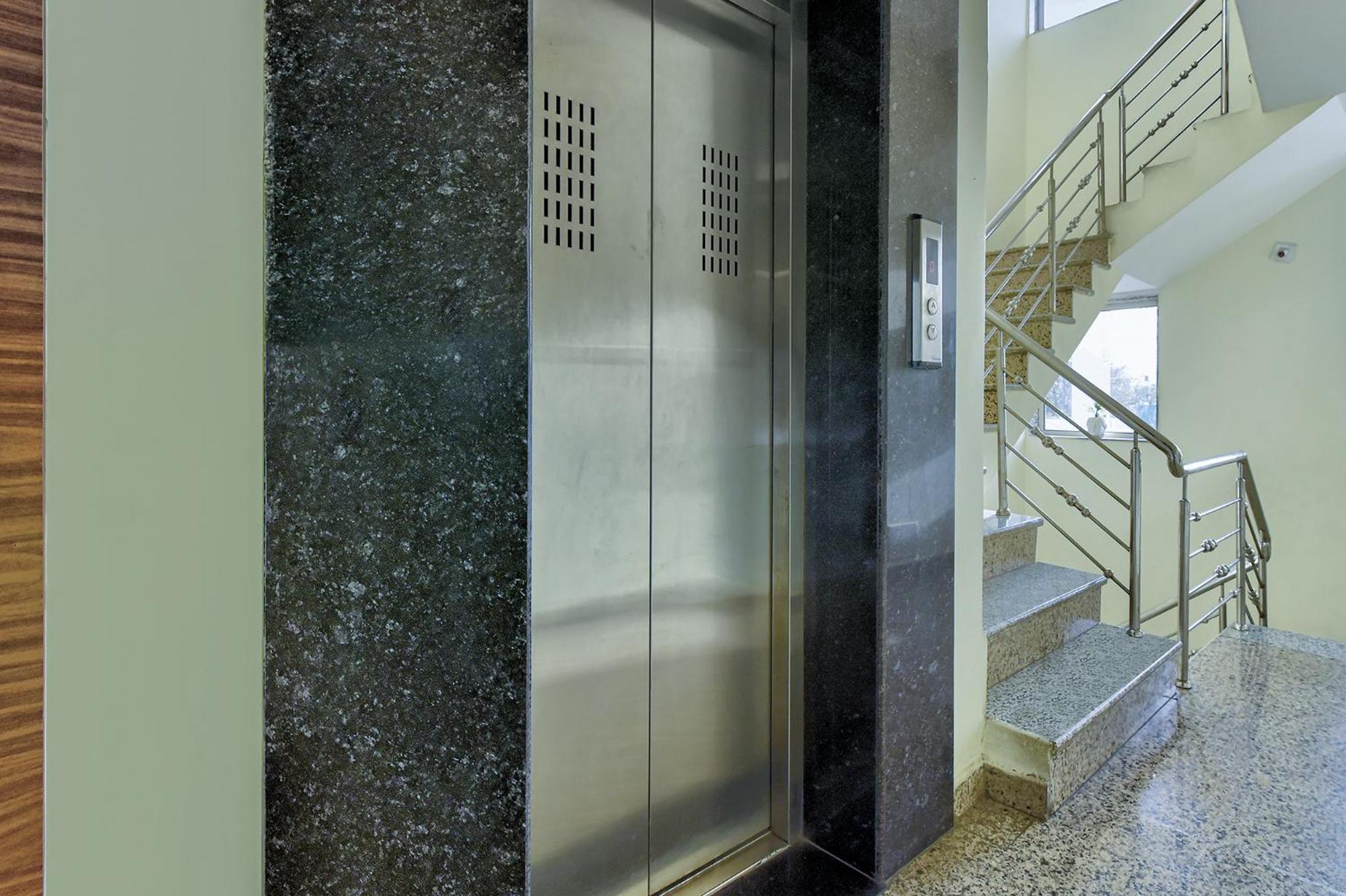 Fabhotel Lavishka Palace Hotel 3*