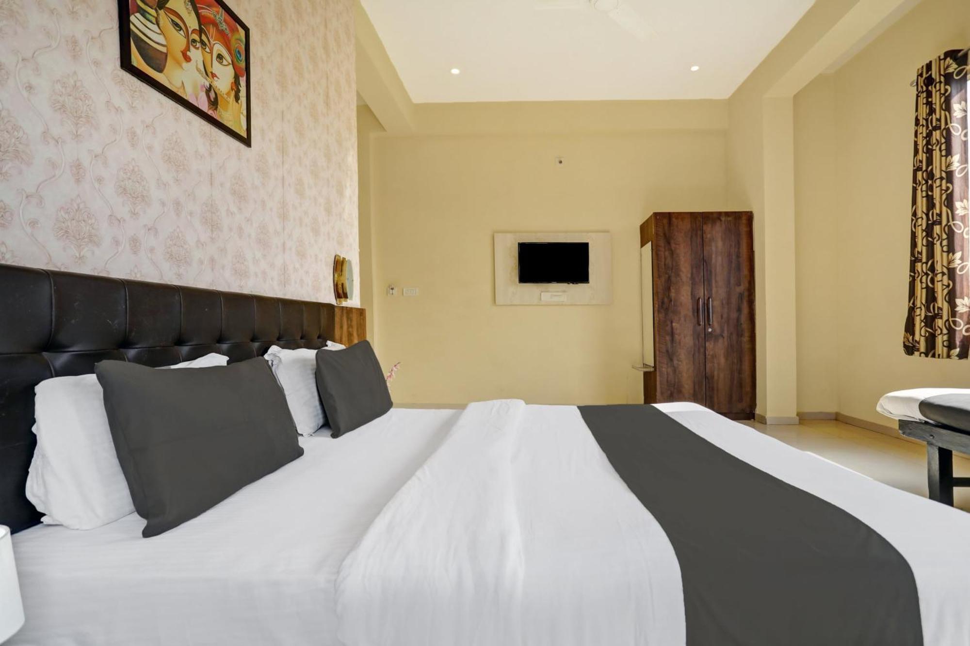 Hotel Collection O Amet Garh Udaipur