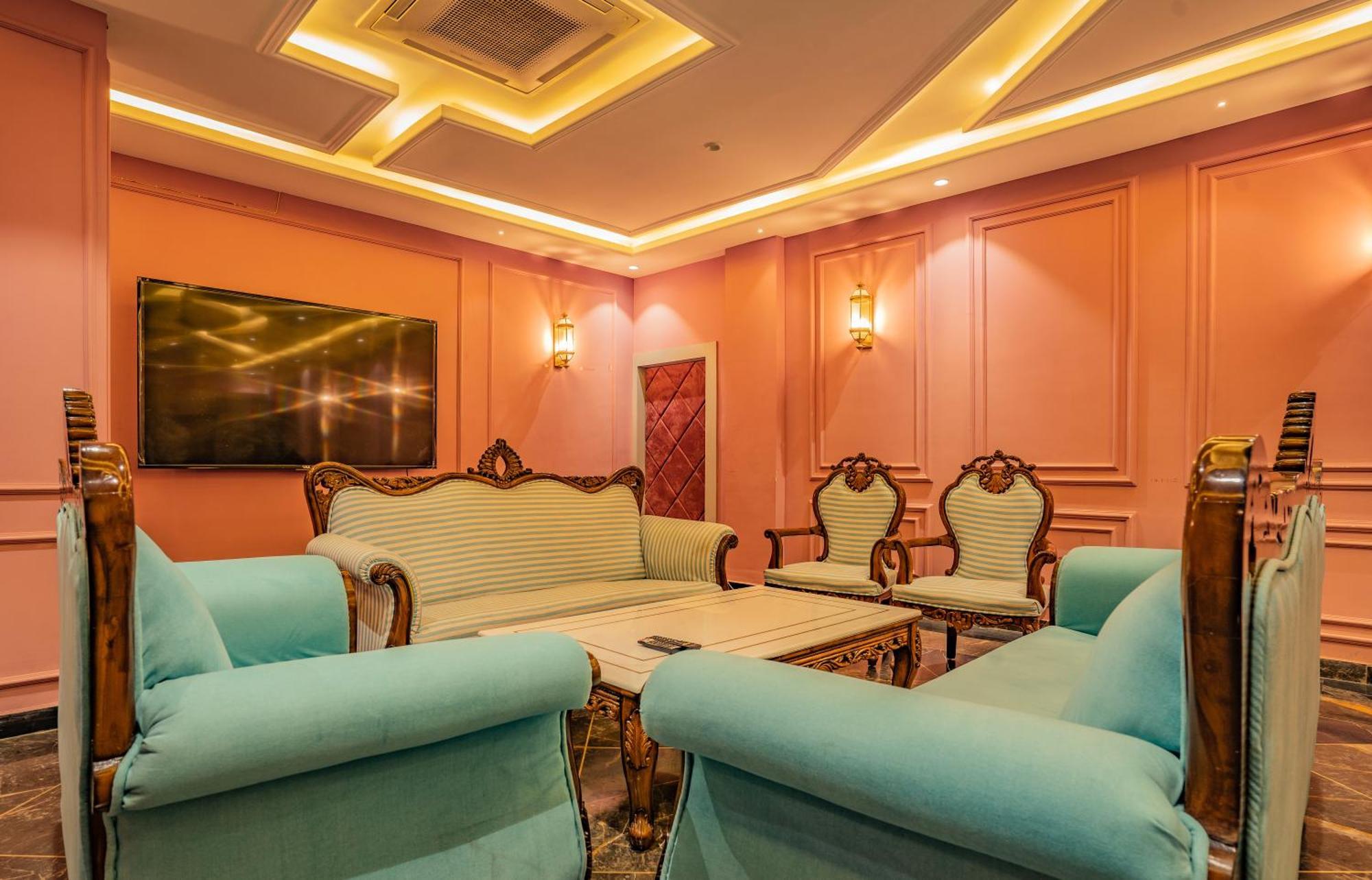 Tripli White Manor 3*