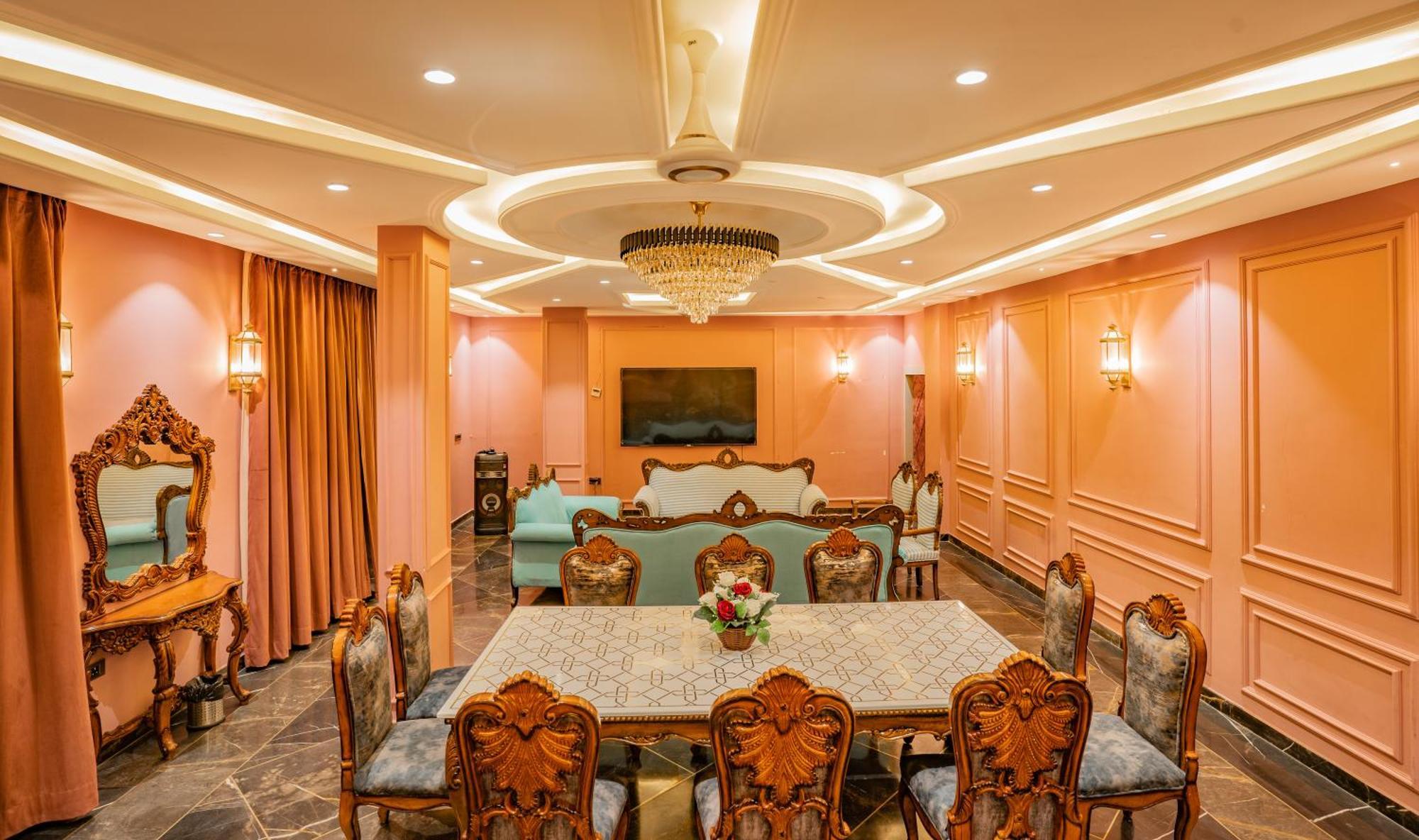 Tripli White Manor 3*