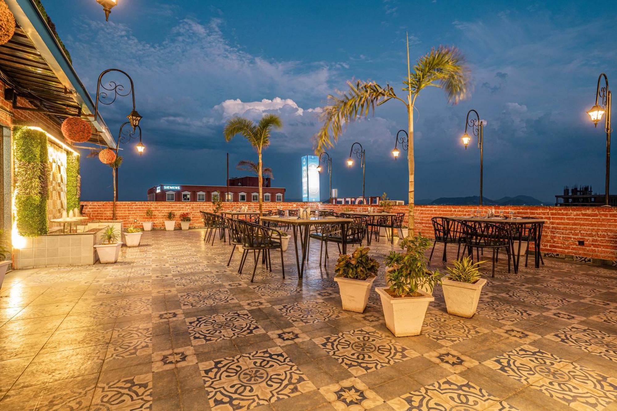 Tripli White Manor 3*