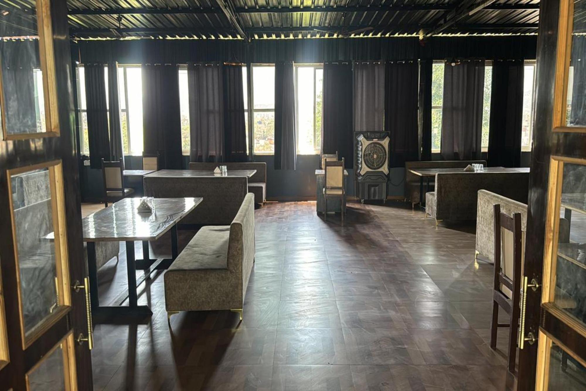 Eagle Hotel Udaipur