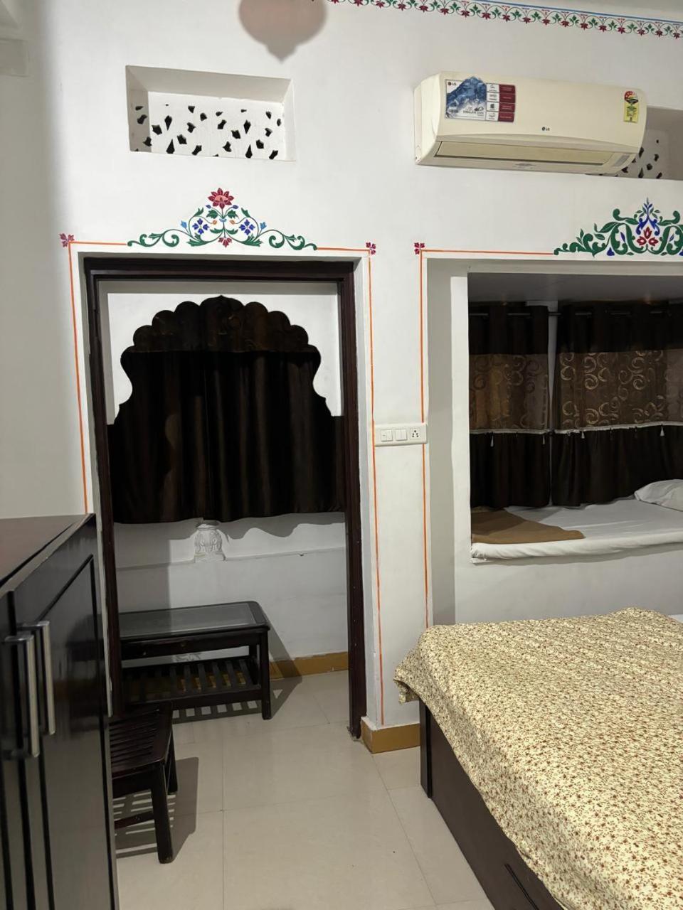 The Royal View Guest house Udaipur