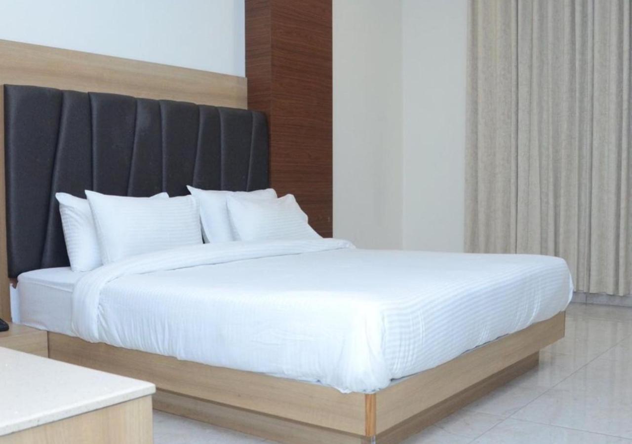 Hotel Aaradhya 4*