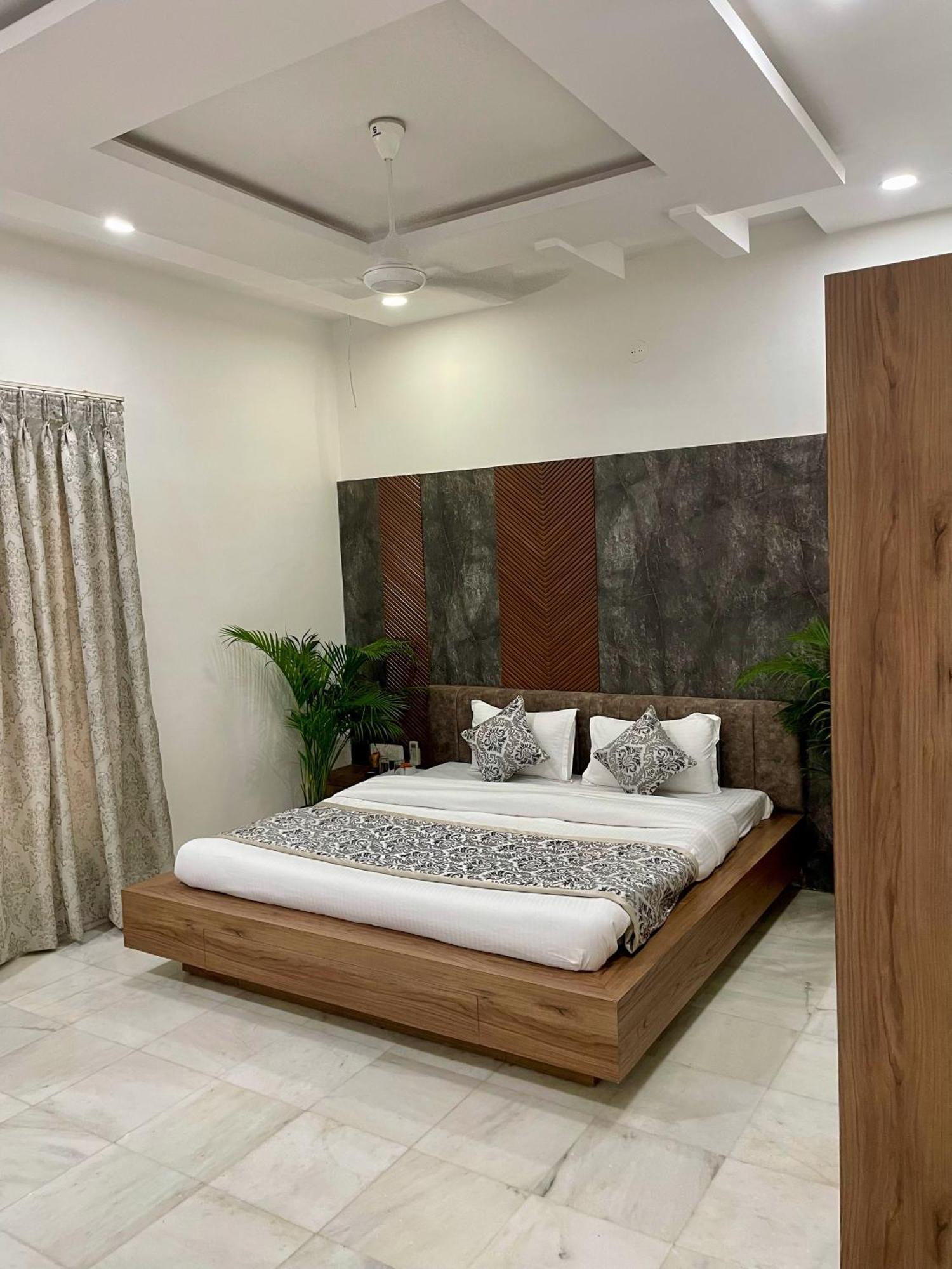 Karni Nivvas - Luxury Redefined * Udaipur