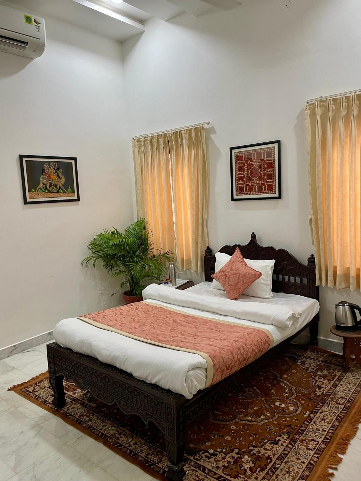 Villa Karni Nivvas - Luxury Redefined Udaipur