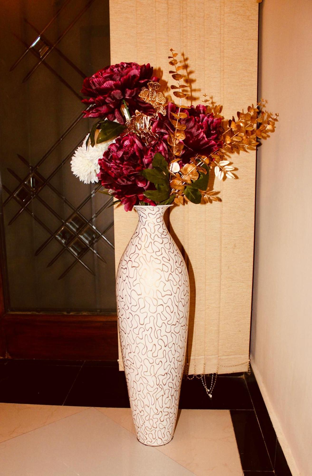 Villa Aha Luxury - 3bhk With Garden & Parking
