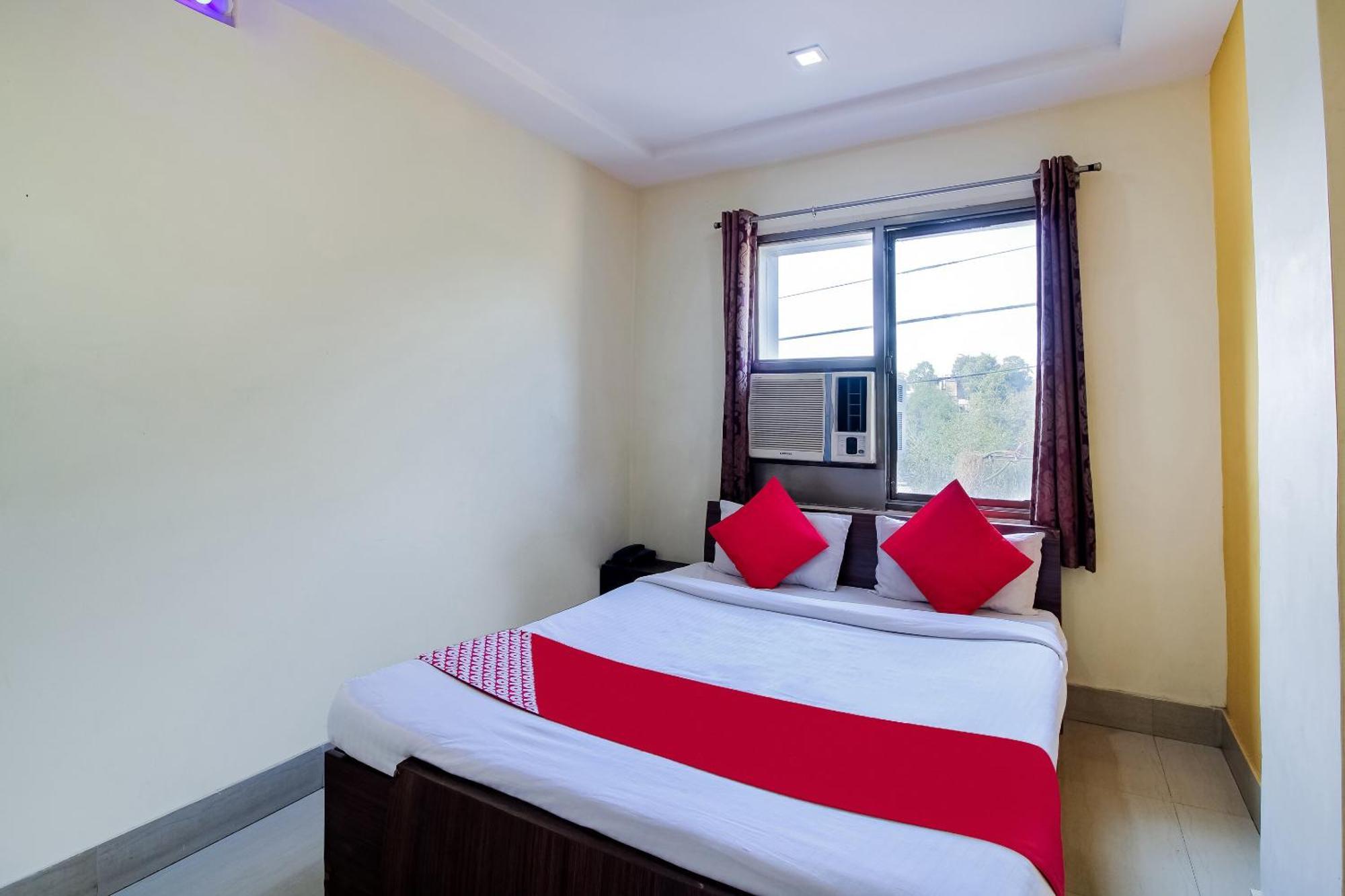 Hotel O Anupam 2*
